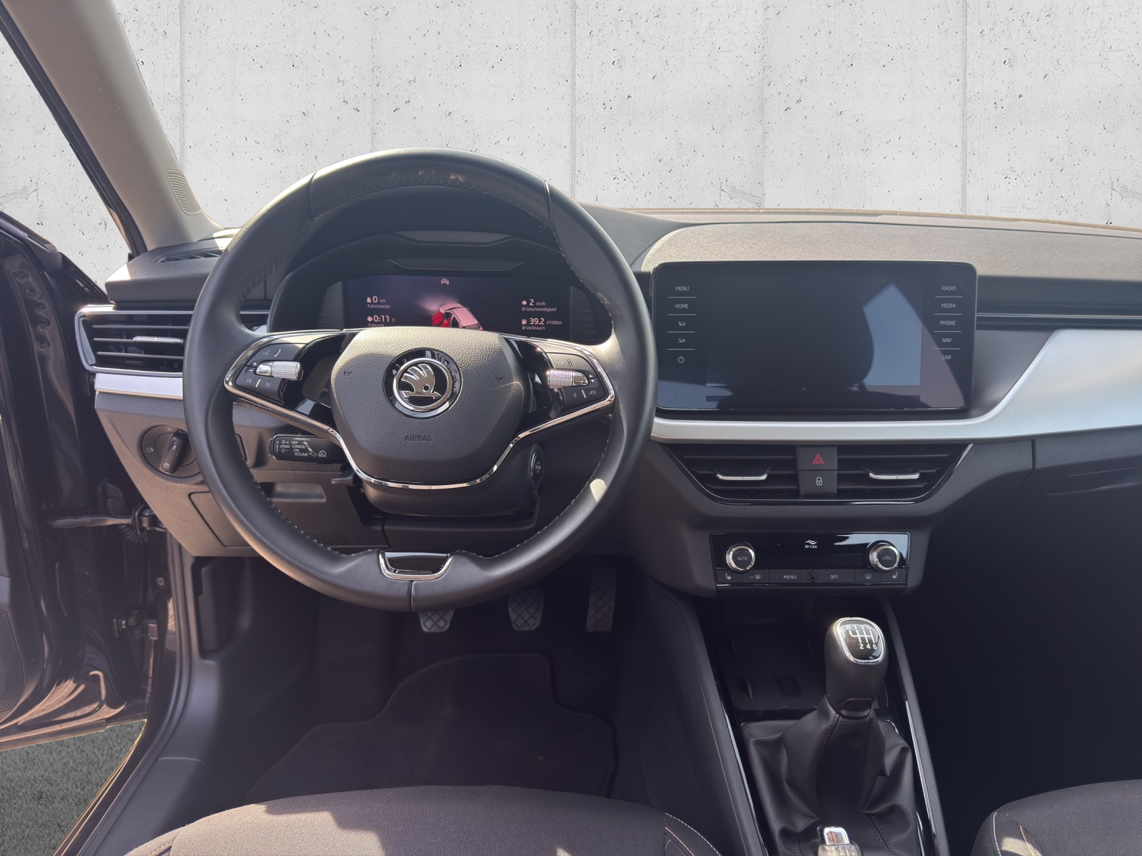 SKODA Kamiq 1.0 TSI Ambition-image-13
