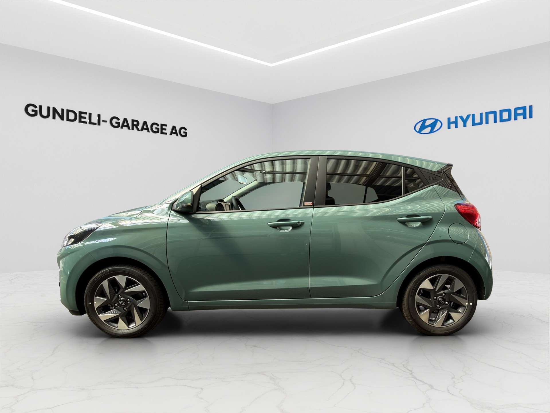 HYUNDAI i10 1.2 Amplia Aut.-image-1