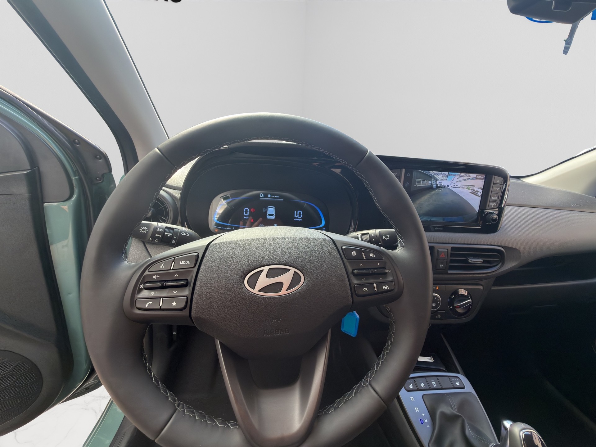 HYUNDAI i10 1.2 Amplia Aut.-image-7