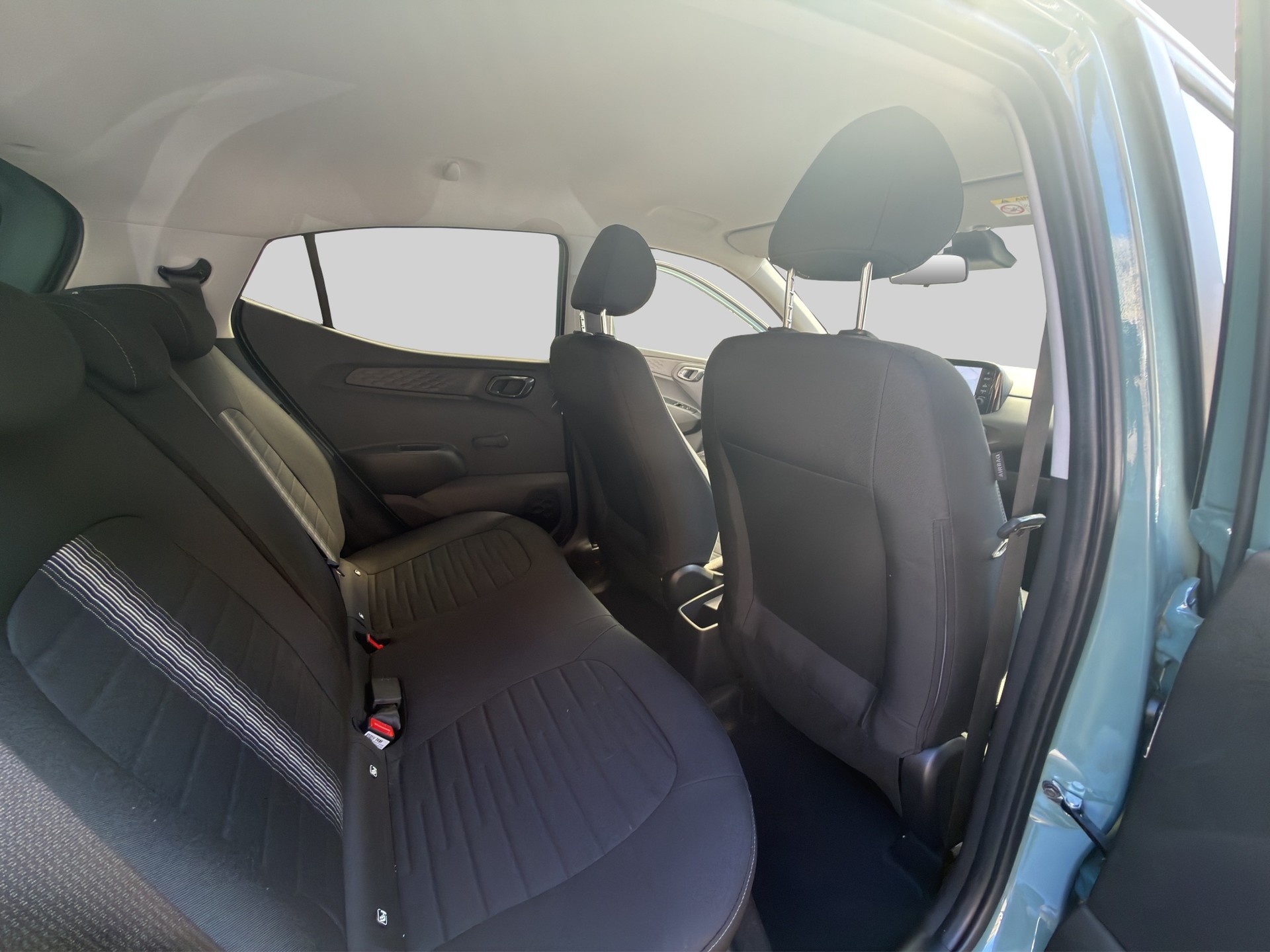 HYUNDAI i10 1.2 Amplia Aut.-image-14