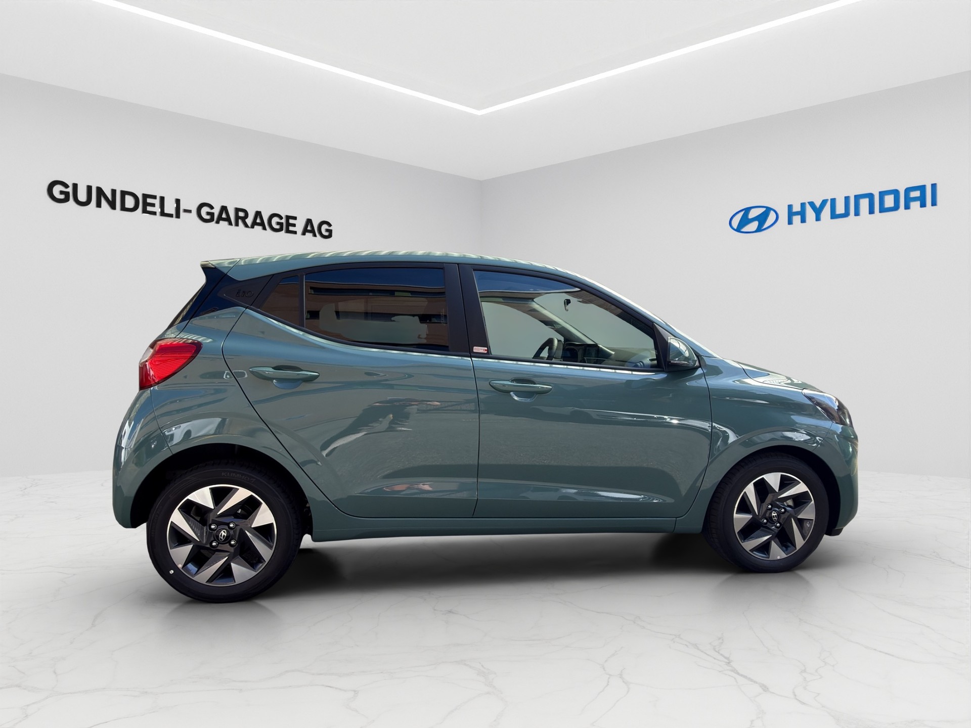 HYUNDAI i10 1.2 Amplia Aut.-image-4