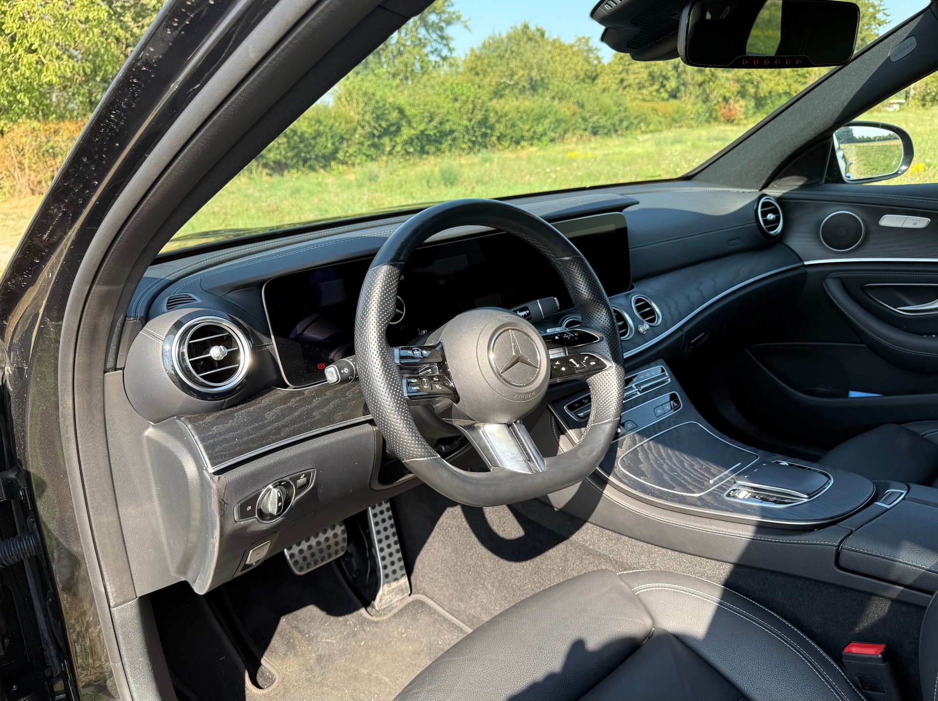 MERCEDES-BENZ E 220 d T 4Matic AMG Line 9G-Tronic-image-8