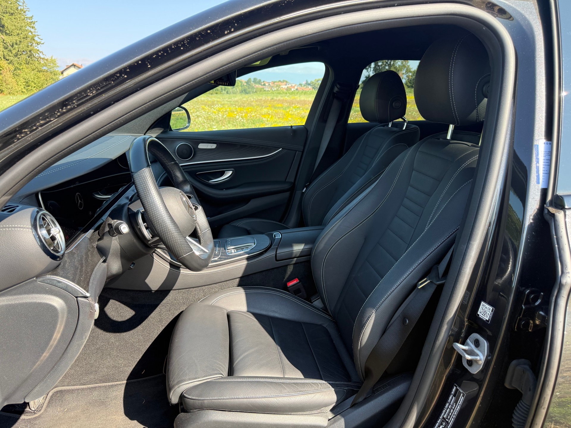 MERCEDES-BENZ E 220 d T 4Matic AMG Line 9G-Tronic-image-9