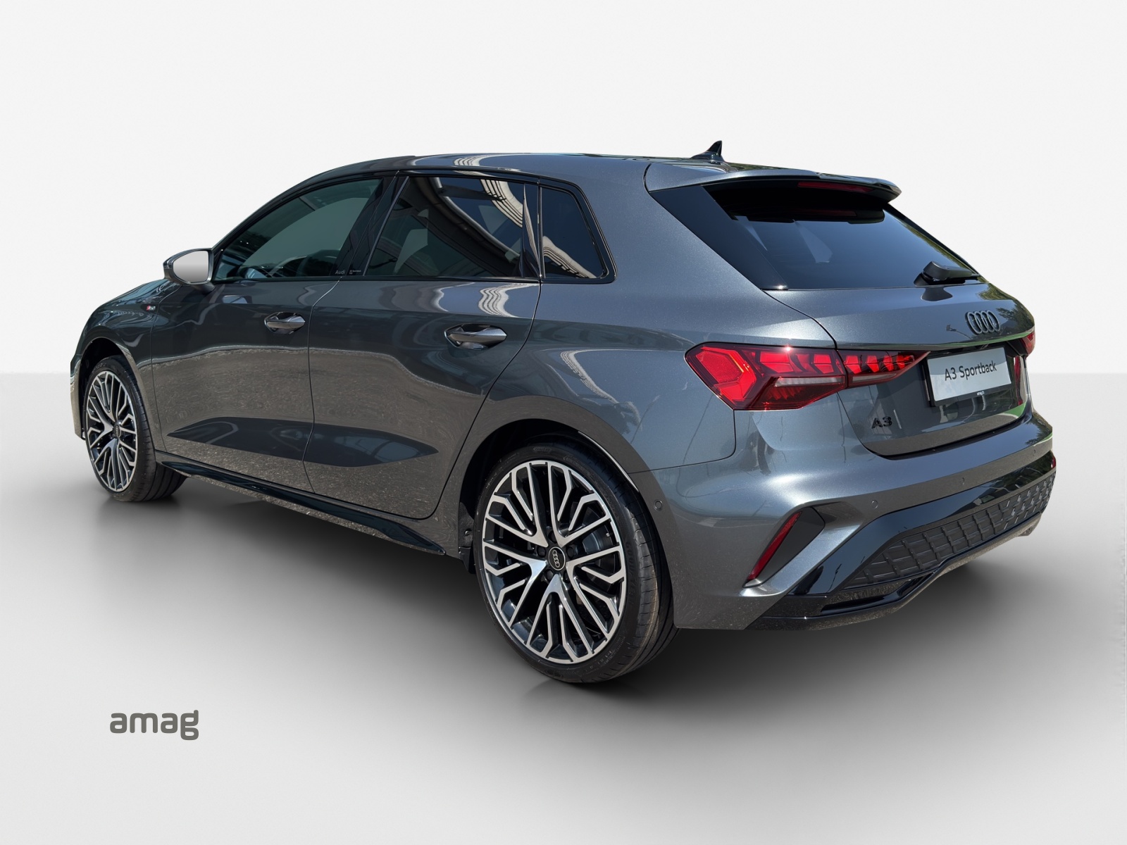 AUDI A3 Sportback TFSI 110 kW S line-showroom-element-2