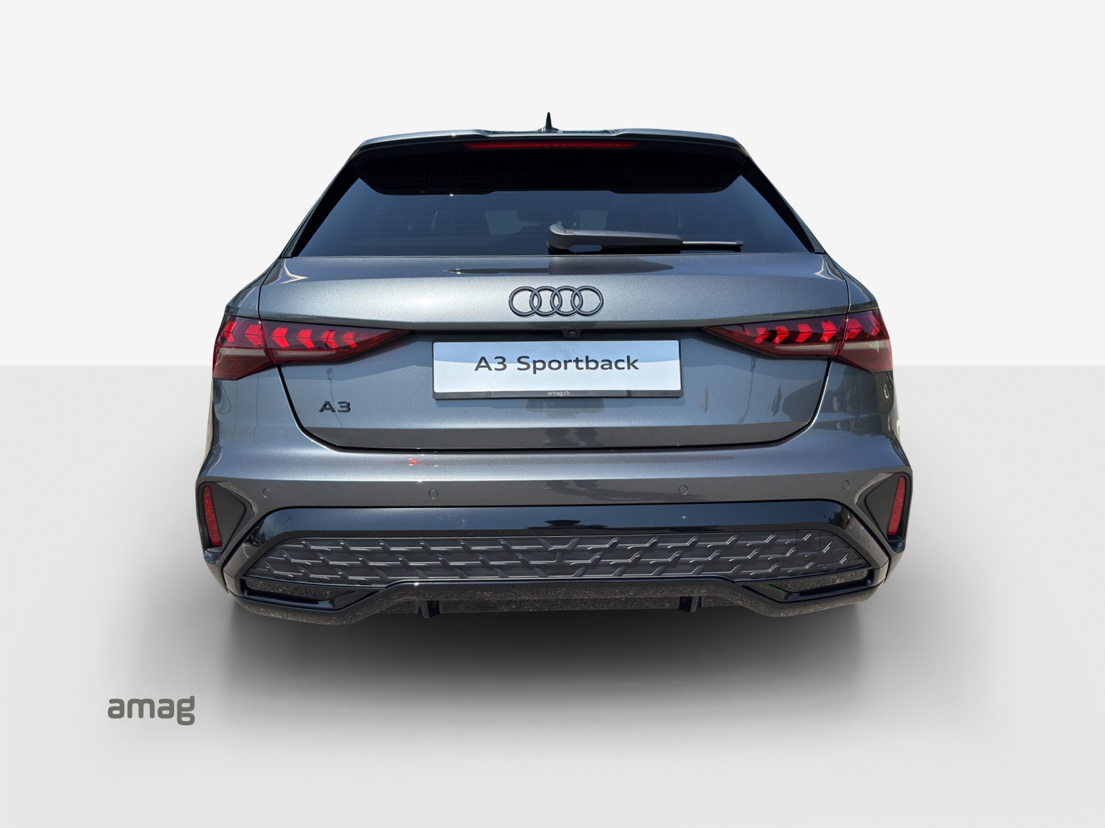 AUDI A3 Sportback TFSI 110 kW S line-showroom-element-3
