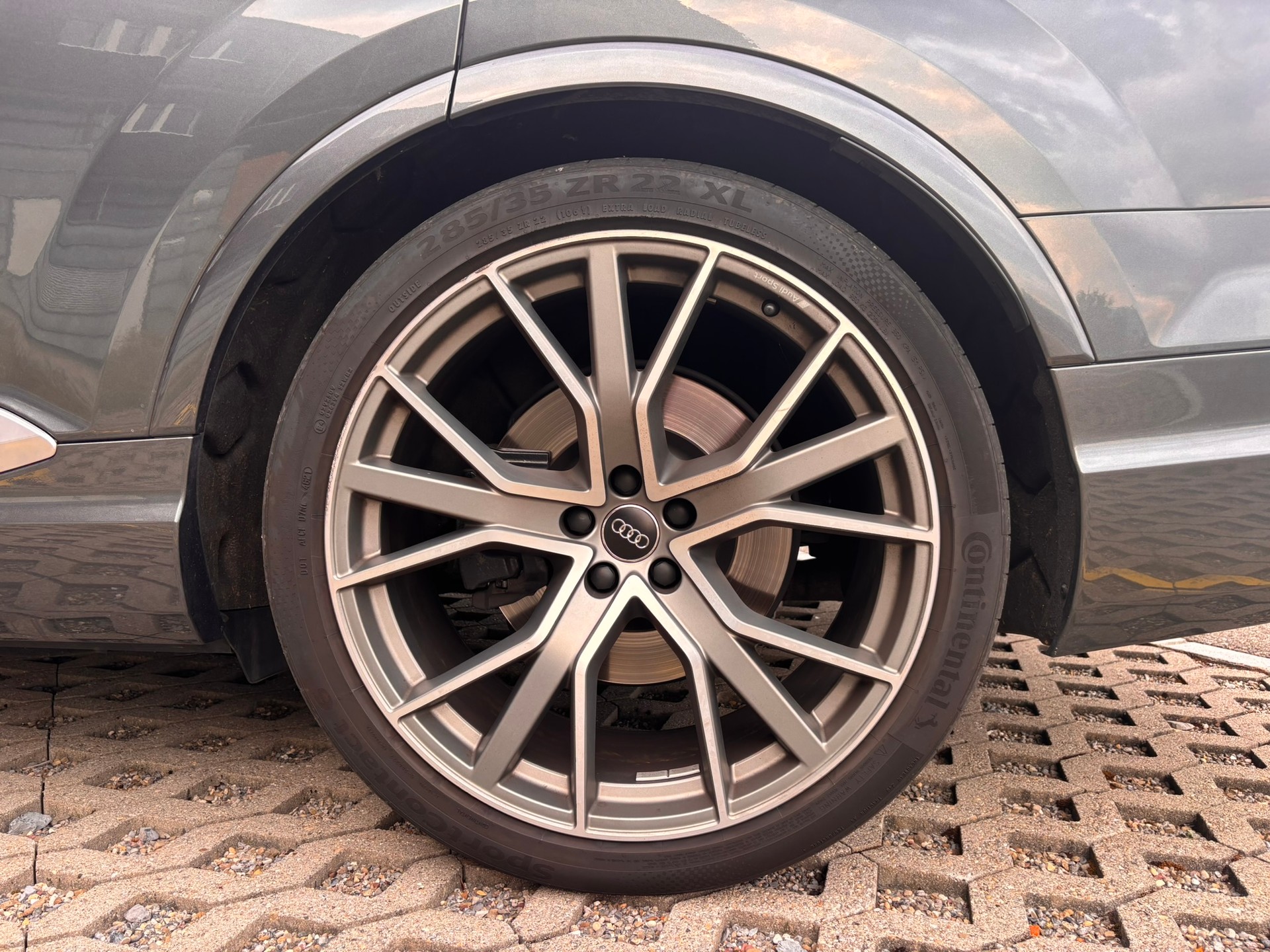 AUDI 4.0 V8 TDI quattro T-Tronic-image-3