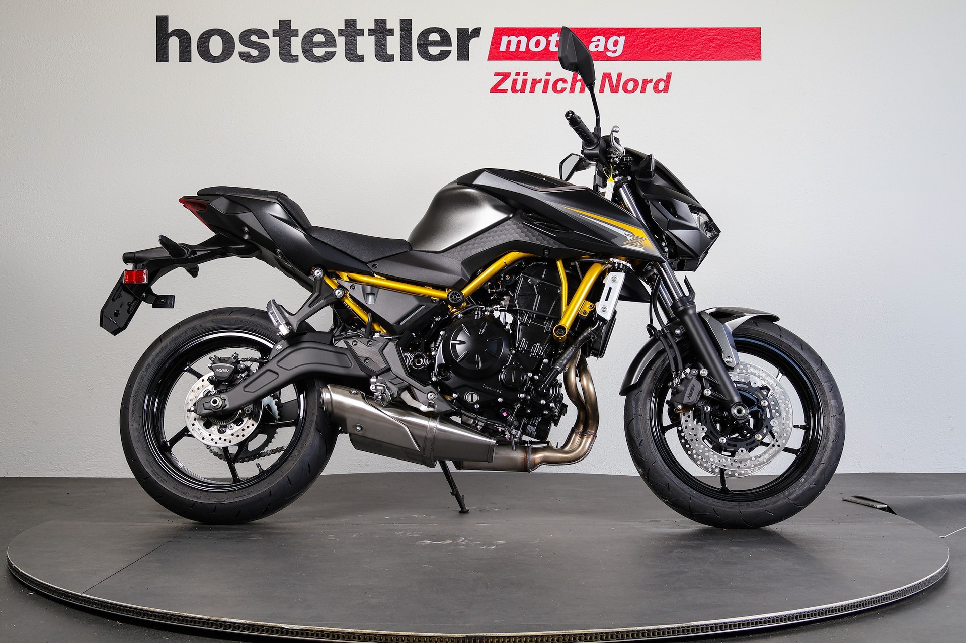 KAWASAKI Z650 S-showroom-element-1