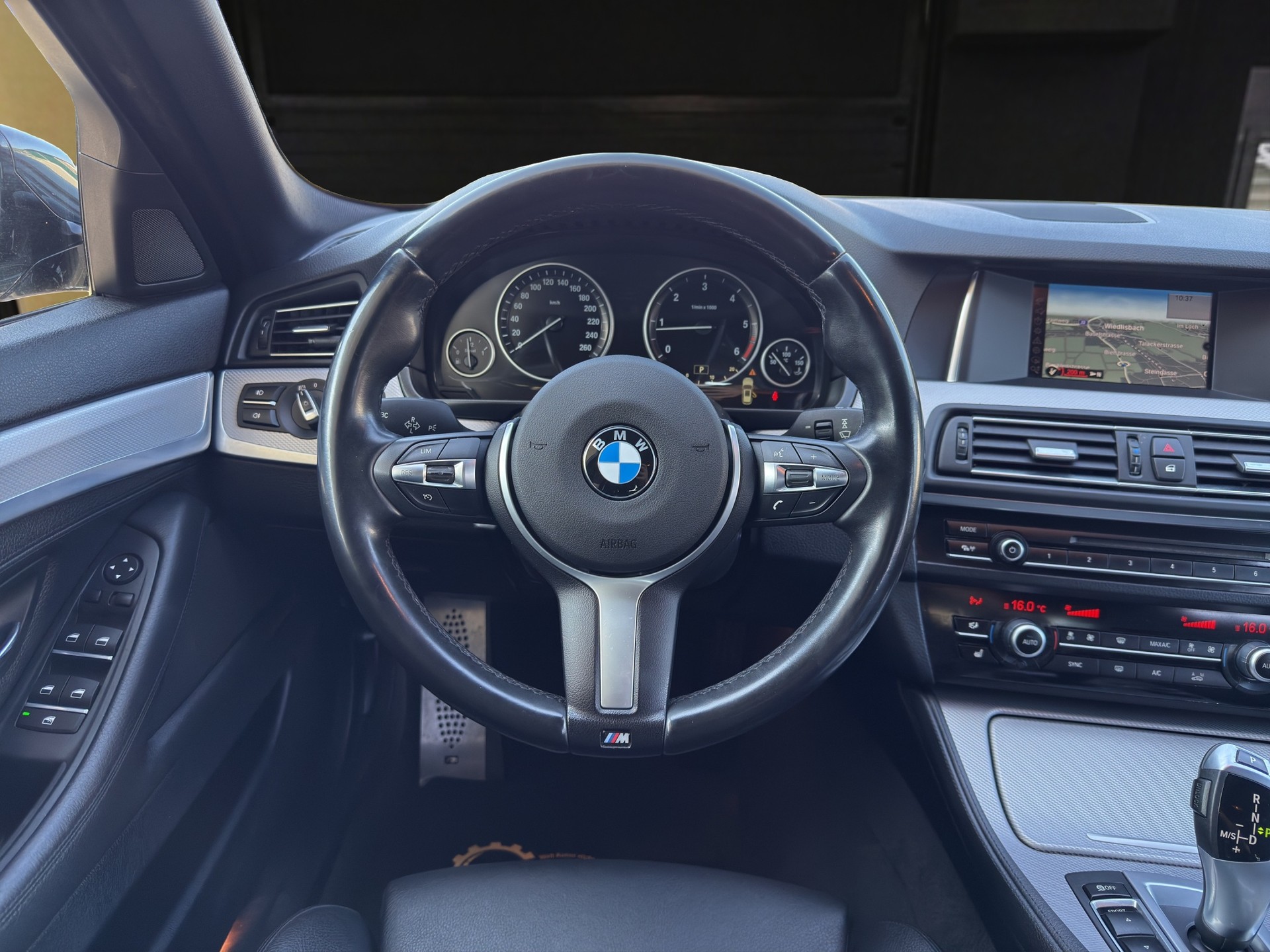BMW 525d Touring xDrive Steptronic M Paket-image-11