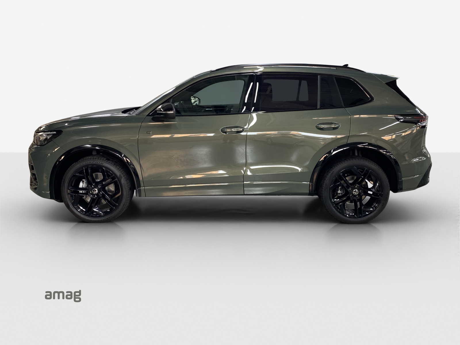 VW Tiguan 2.0 TSI DSG R-Line 4Motion-image-1