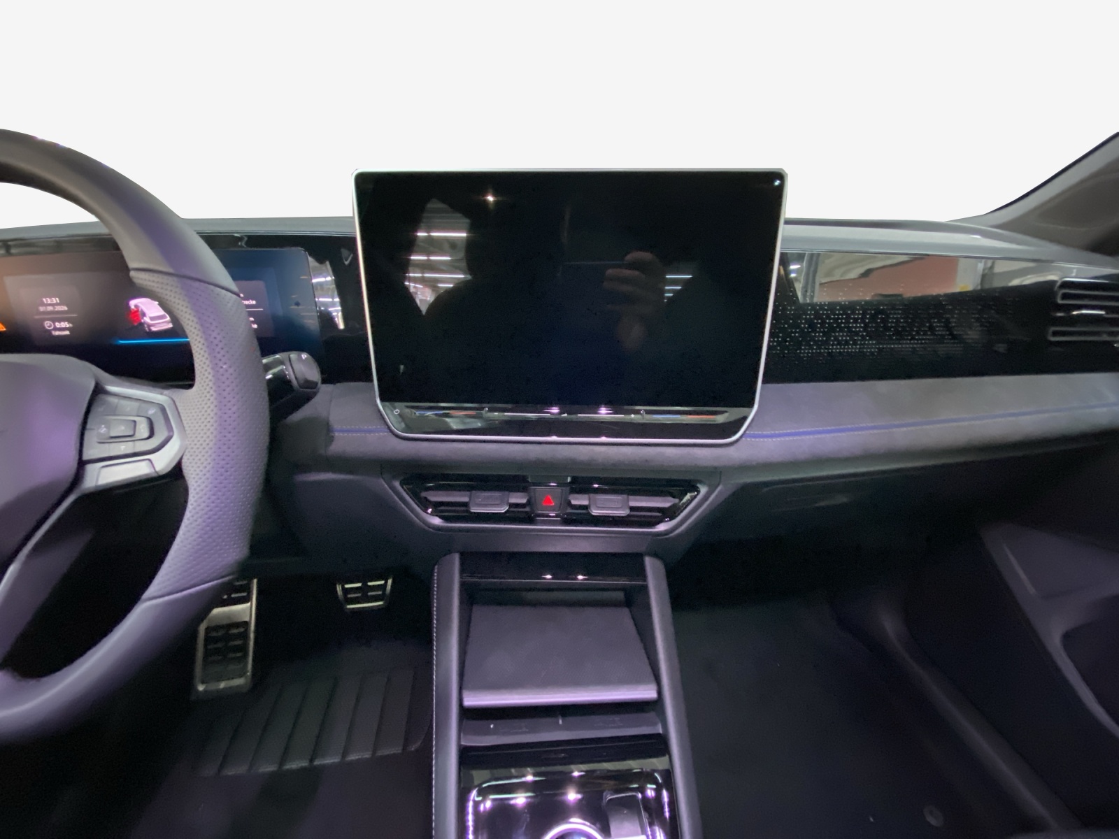 VW Tiguan 2.0 TSI DSG R-Line 4Motion-image-10