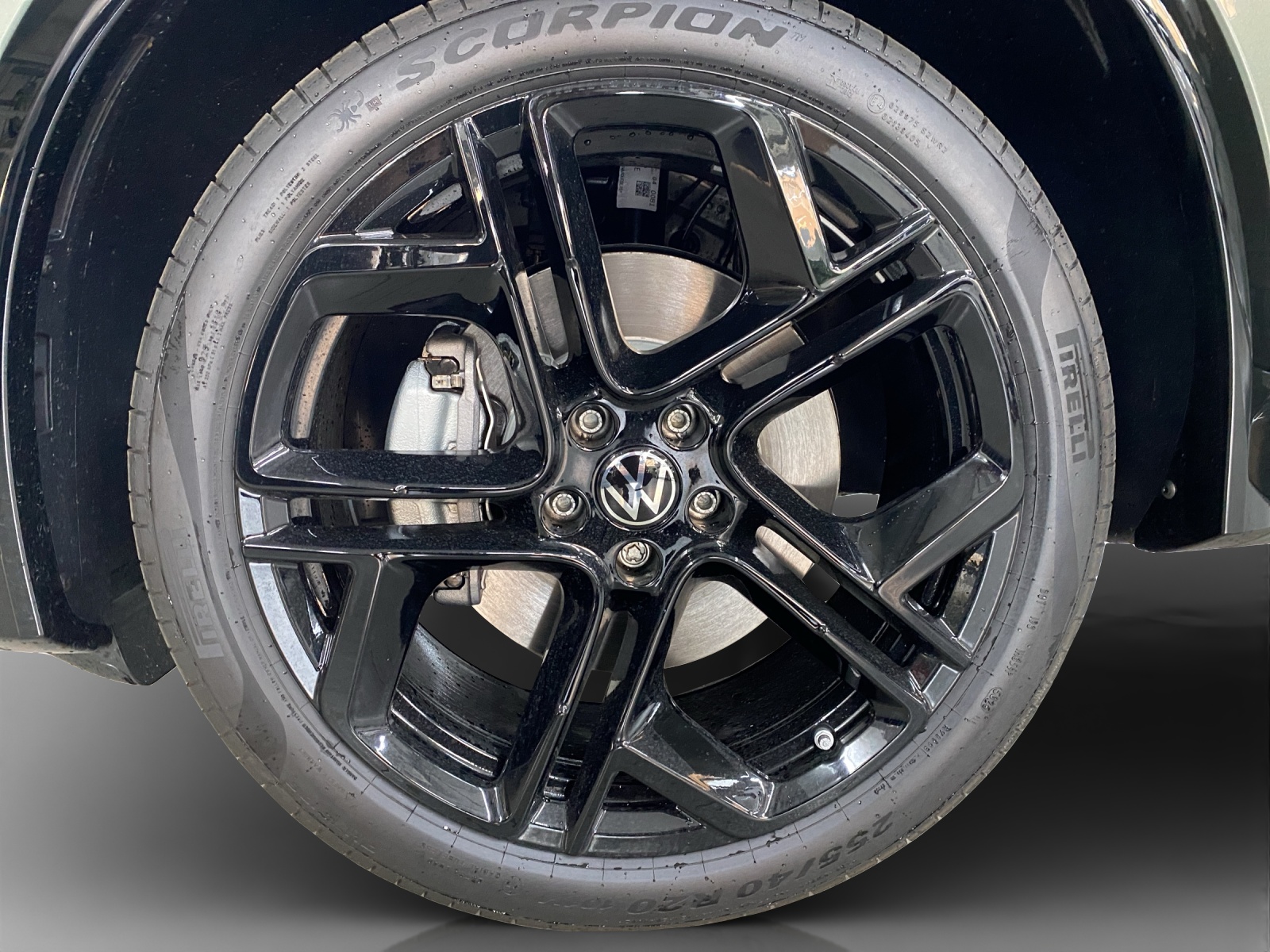 VW Tiguan 2.0 TSI DSG R-Line 4Motion-image-15