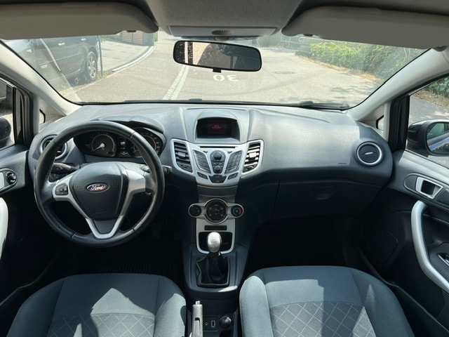 FORD Fiesta 1.25 16V Ambiente-image-8
