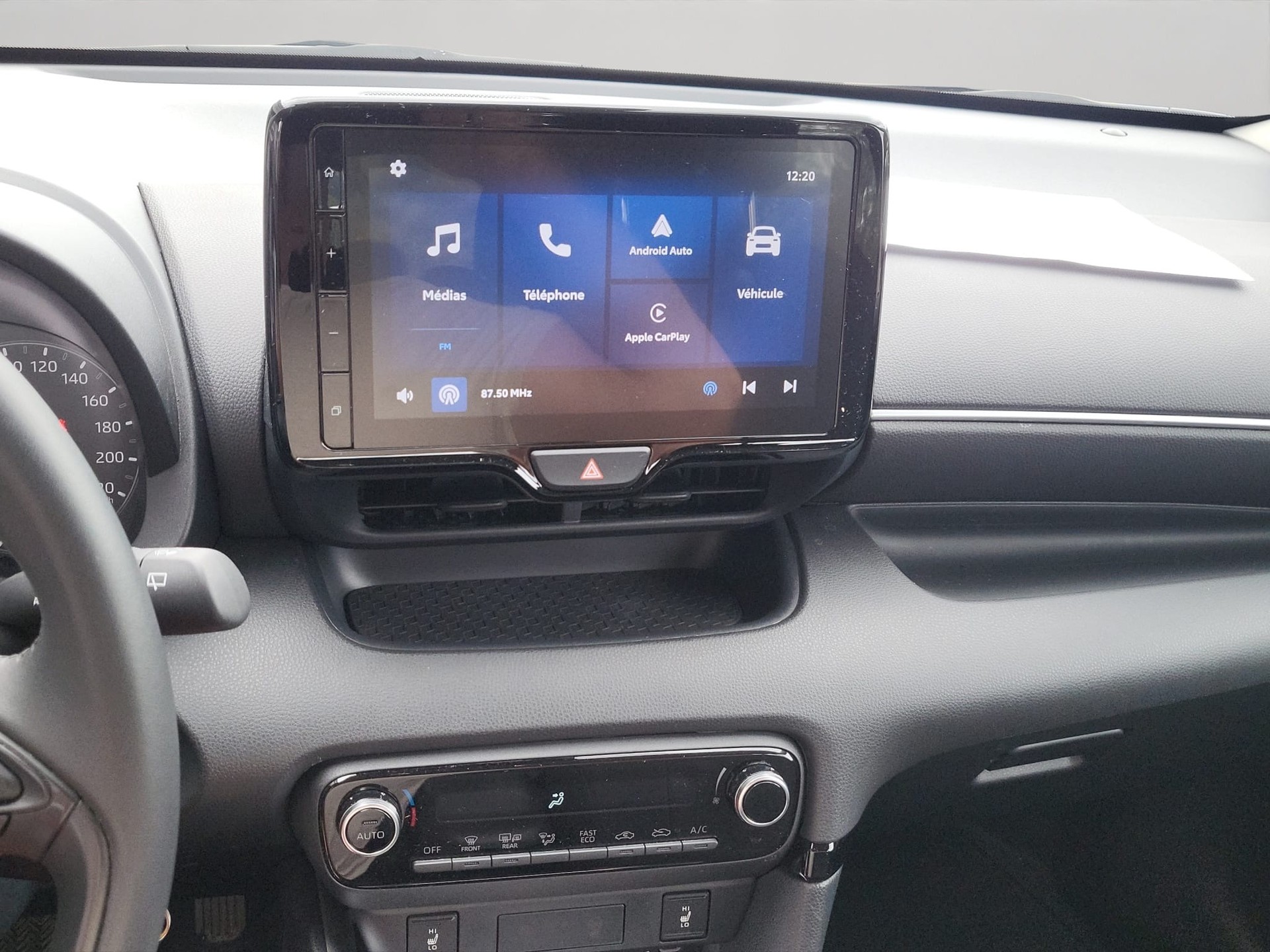 MAZDA 2 Hybrid Centre-line-image-9