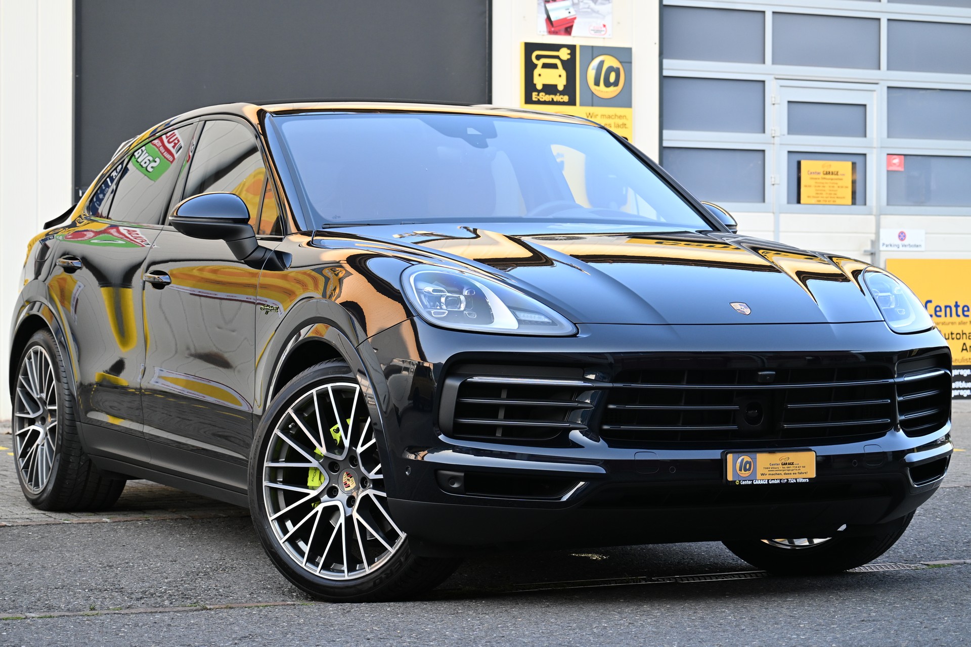 PORSCHE Cayenne Coupé E-Hybrid Platinum Edition-image-4