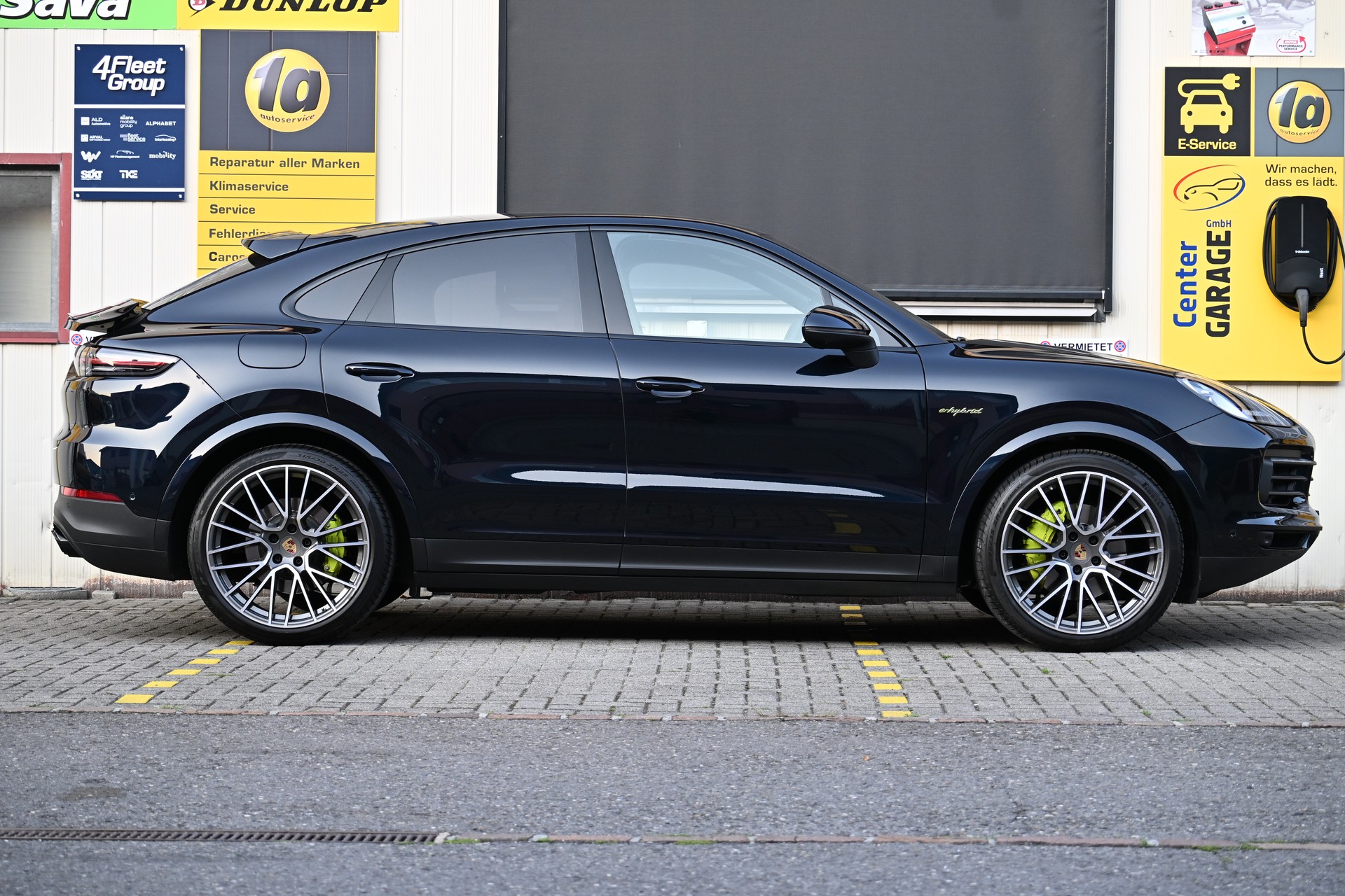 PORSCHE Cayenne Coupé E-Hybrid Platinum Edition-image-5