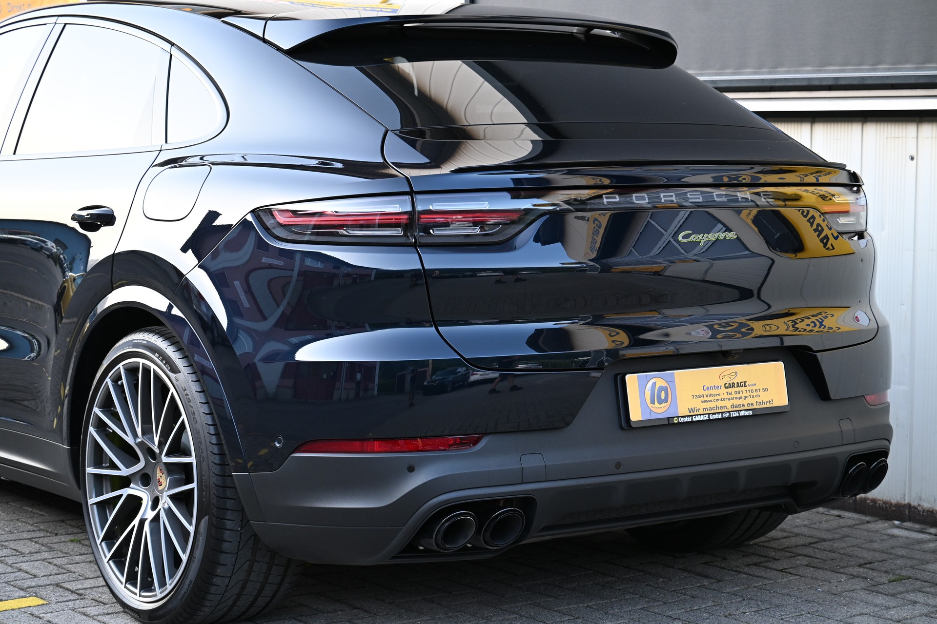 PORSCHE Cayenne Coupé E-Hybrid Platinum Edition-image-9
