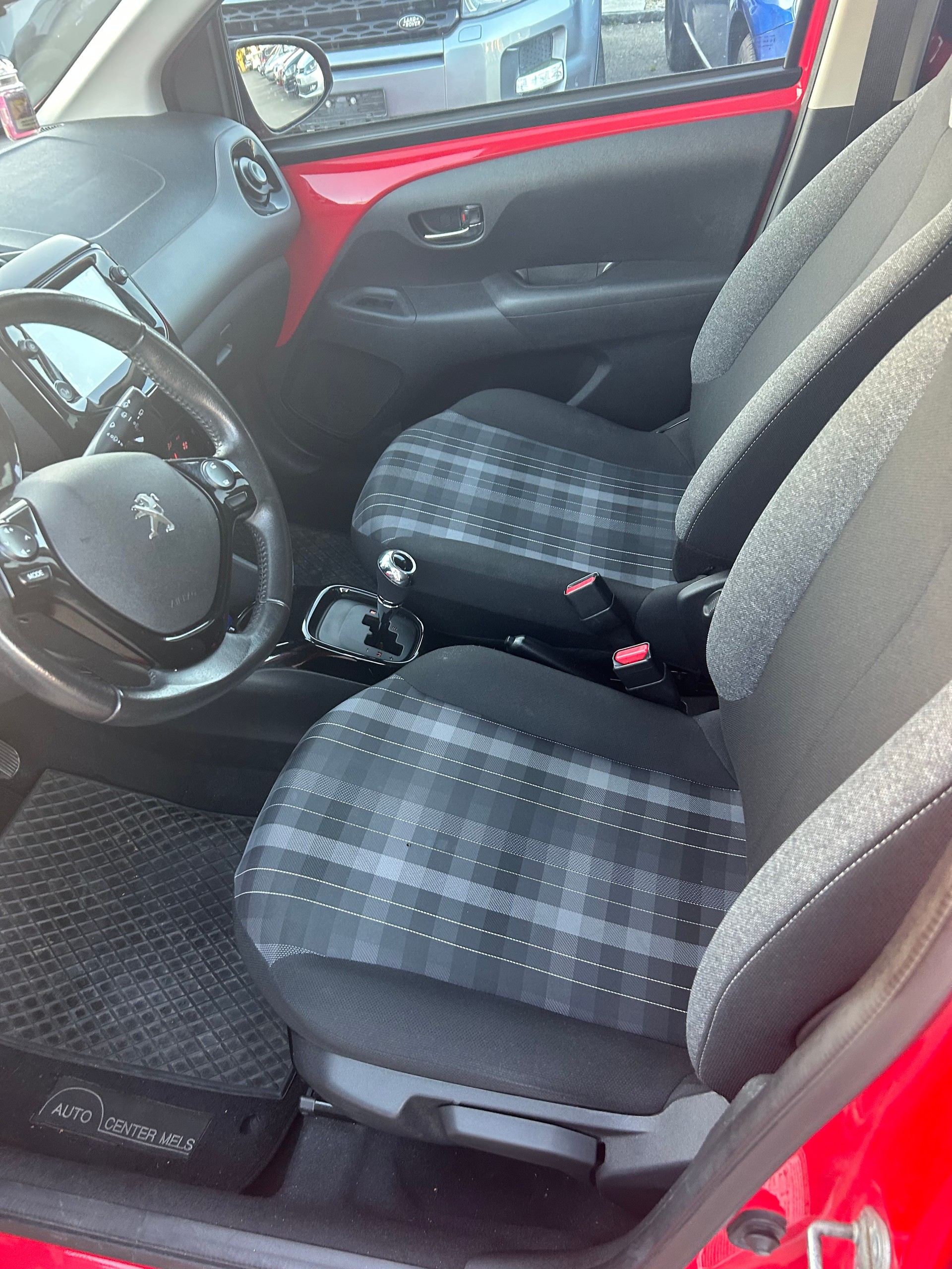PEUGEOT 108 1.0 VTi Style Top ETG-image-1