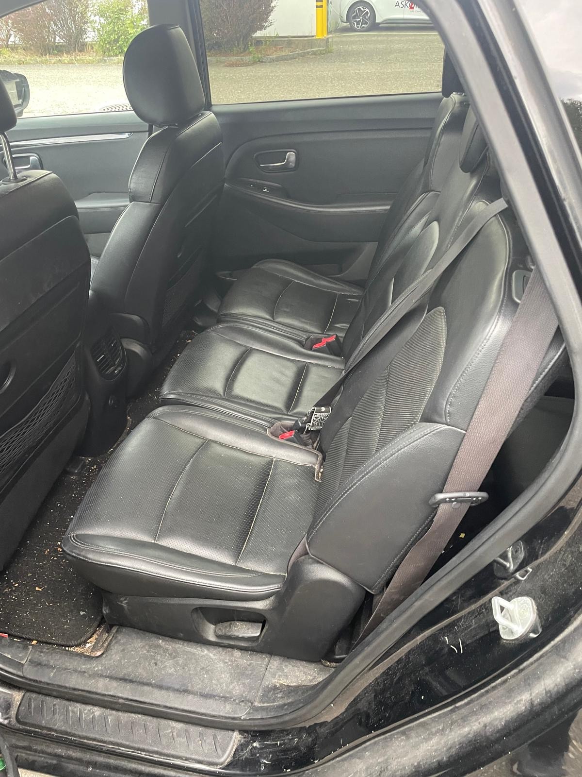 KIA Carens 1.7 CRDi Style-image-4