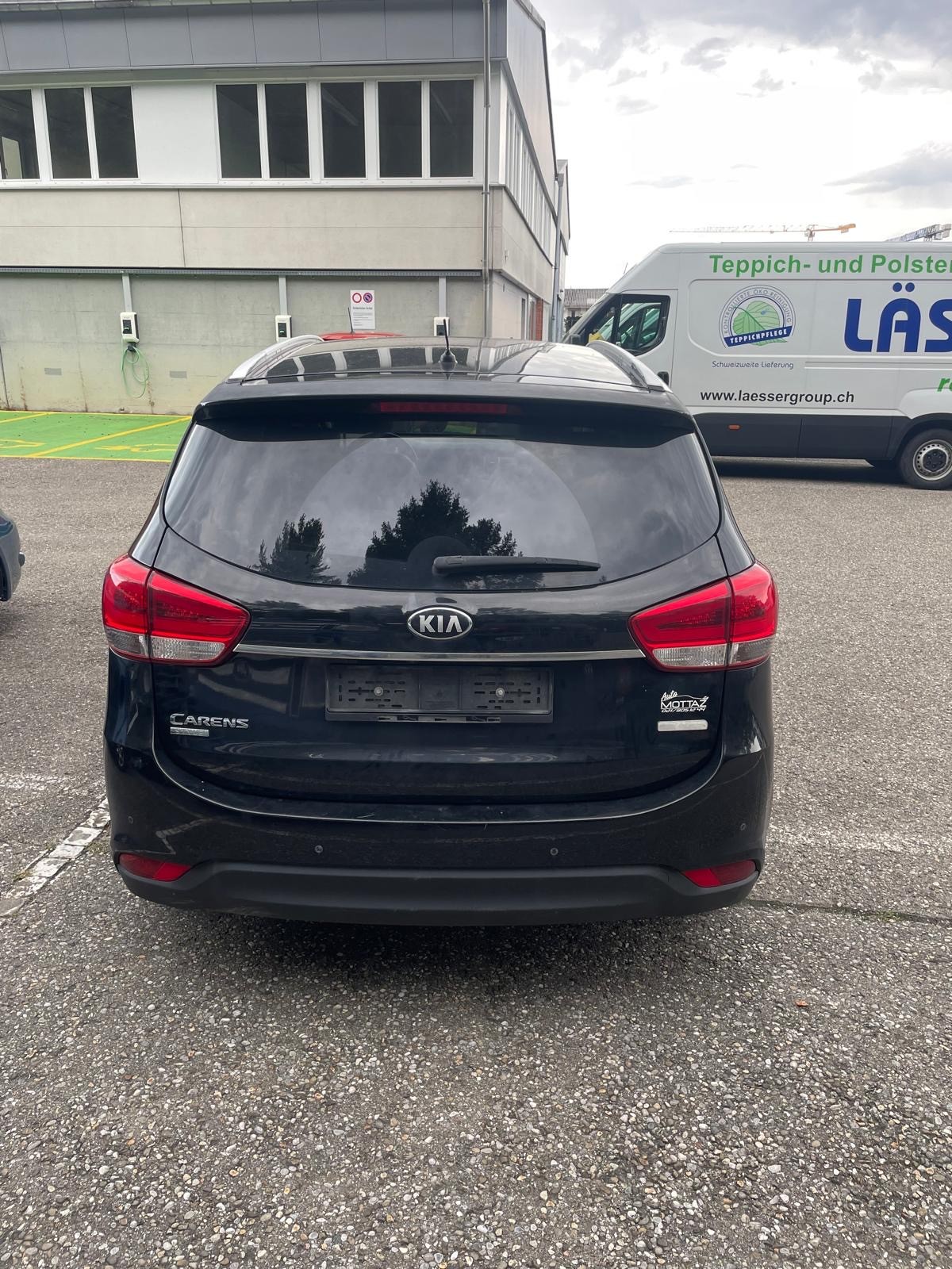 KIA Carens 1.7 CRDi Style-image-5