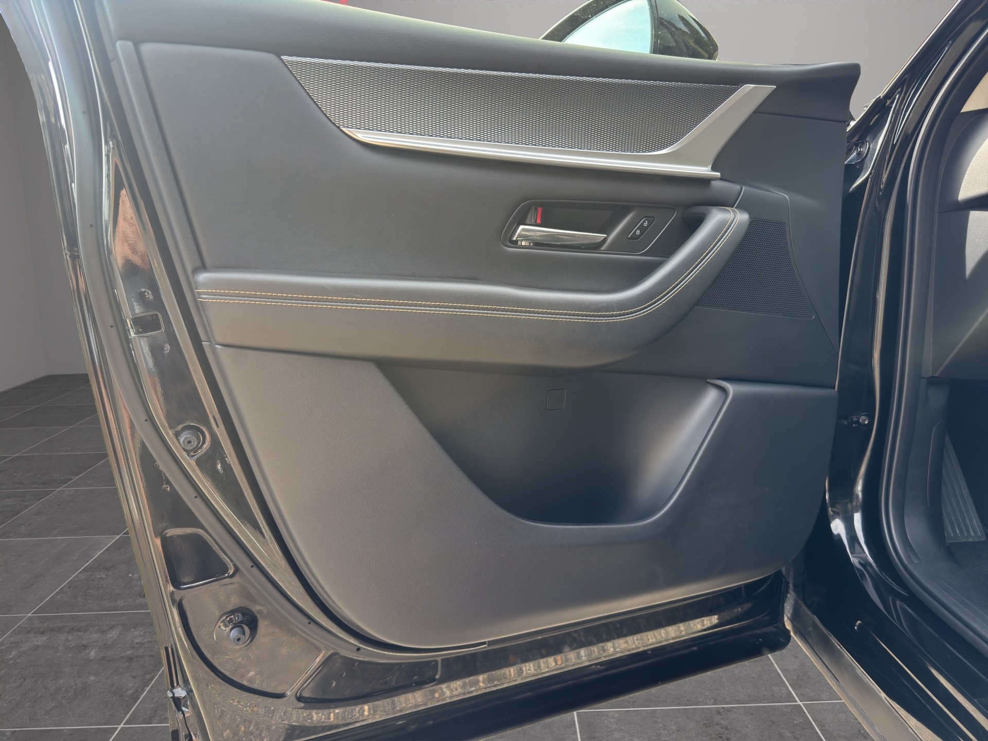 MAZDA CX-60 e-Skyactiv PHEV 327 AWD Homura-image-13