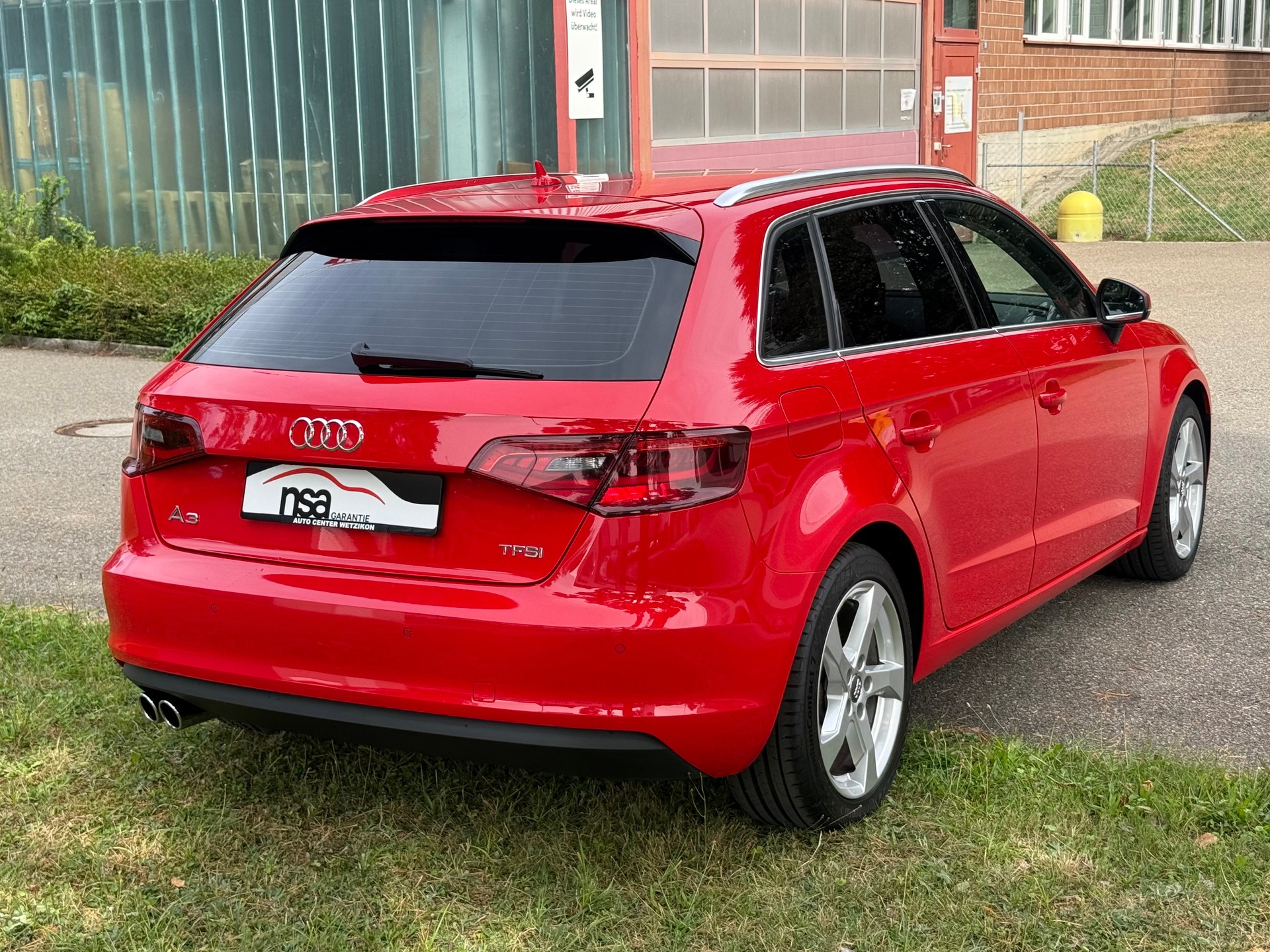AUDI A3 Sportback 1.8 TFSI Attraction S-tronic-image-3