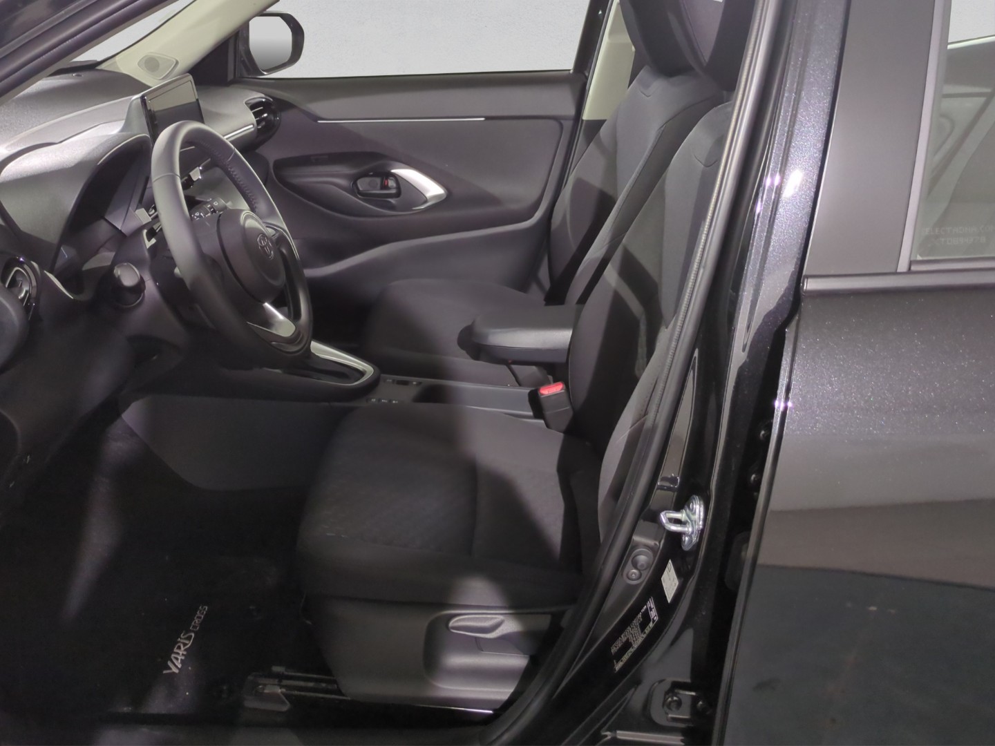 TOYOTA Yaris Cross 1.5 Comfort e-CVT-image-10