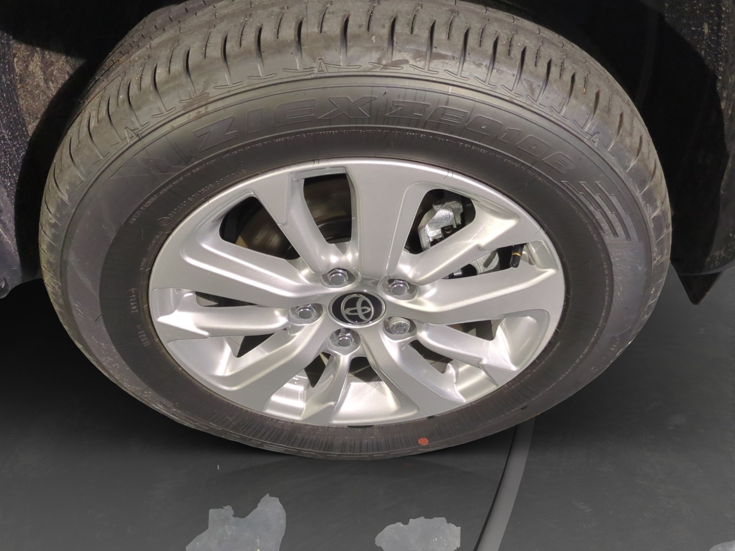 TOYOTA Yaris Cross 1.5 Comfort e-CVT-image-16