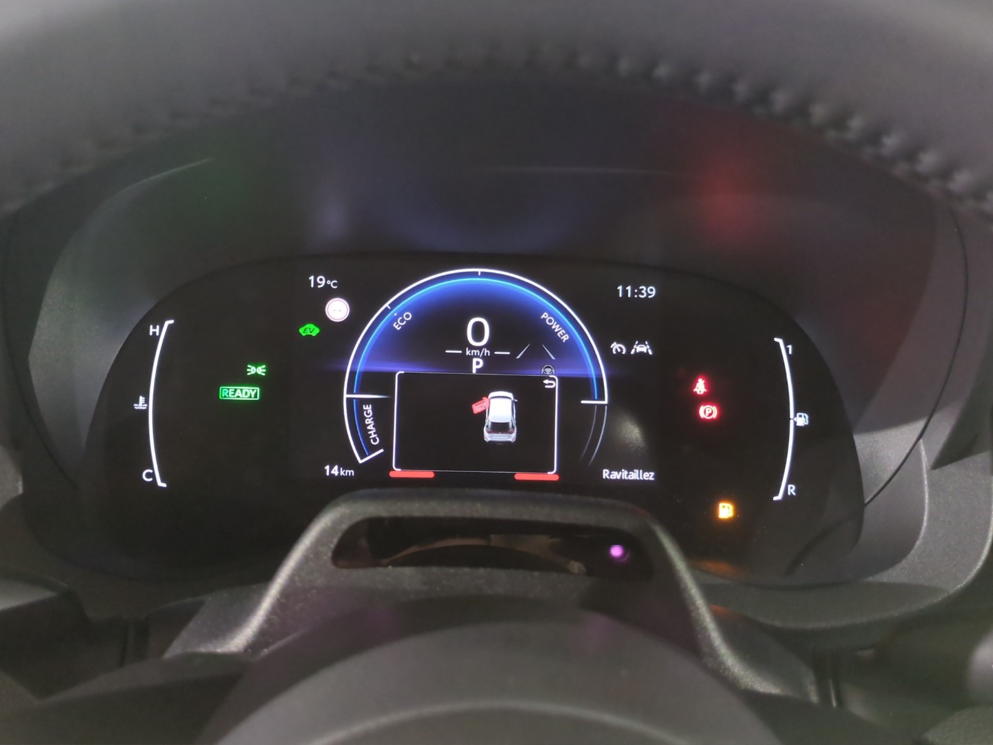 TOYOTA Yaris Cross 1.5 Comfort e-CVT-image-8