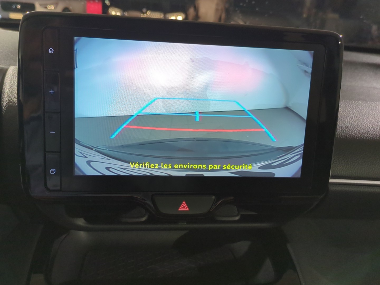TOYOTA Yaris Cross 1.5 Comfort e-CVT-image-21