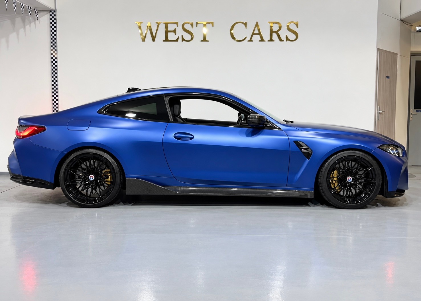 BMW M4 Coupé Competition M xDrive *Frozen Portimao Blue*Keramik*Carbon*-image-2