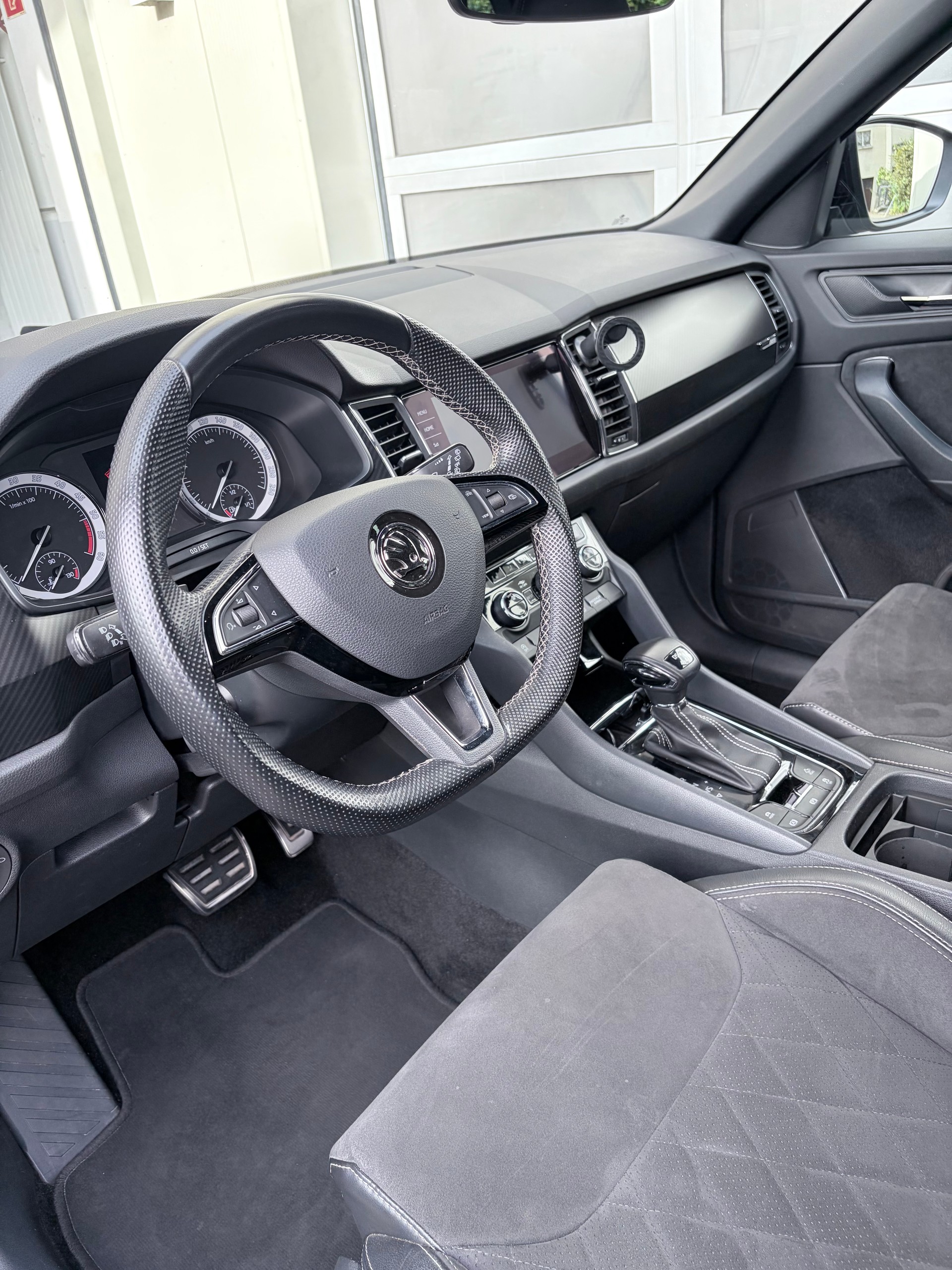 SKODA 2.0 TDI 190 Sportline DSG-image-1