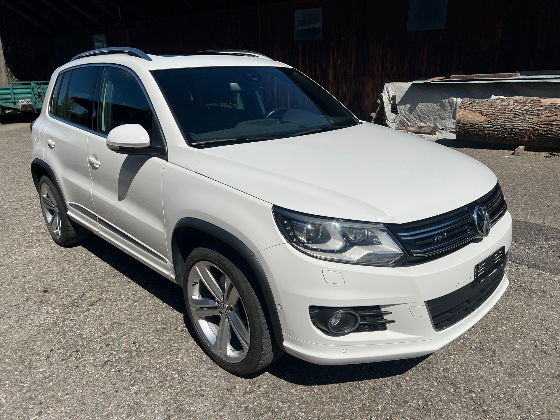 VW Tiguan 2.0 TDI BlueMotion Sport&Style 4Motion DSG-image-5