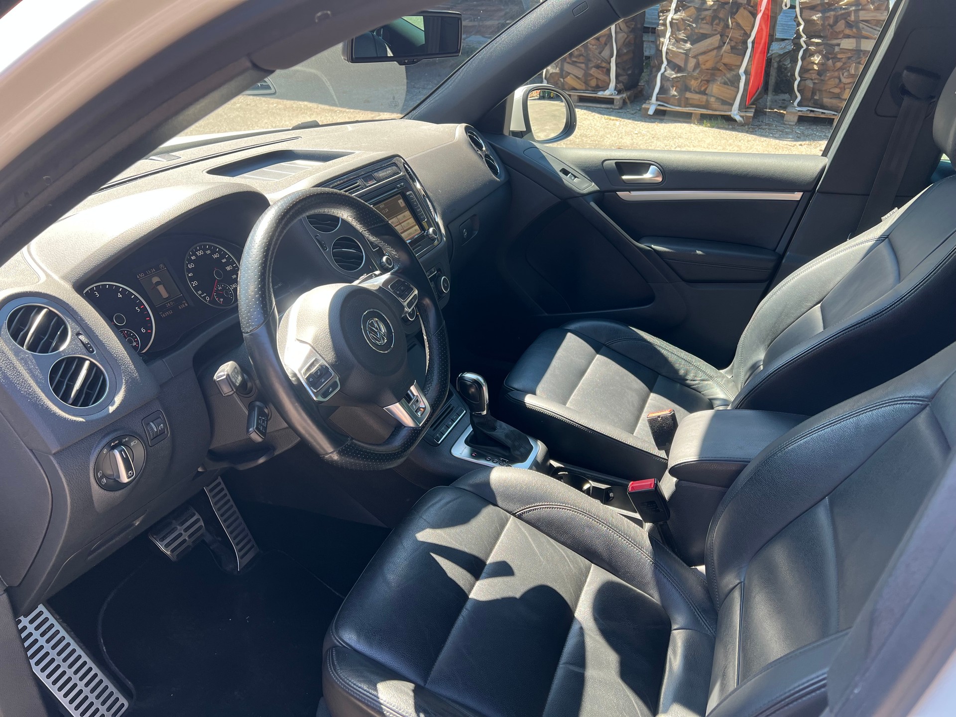 VW Tiguan 2.0 TDI BlueMotion Sport&Style 4Motion DSG-image-7