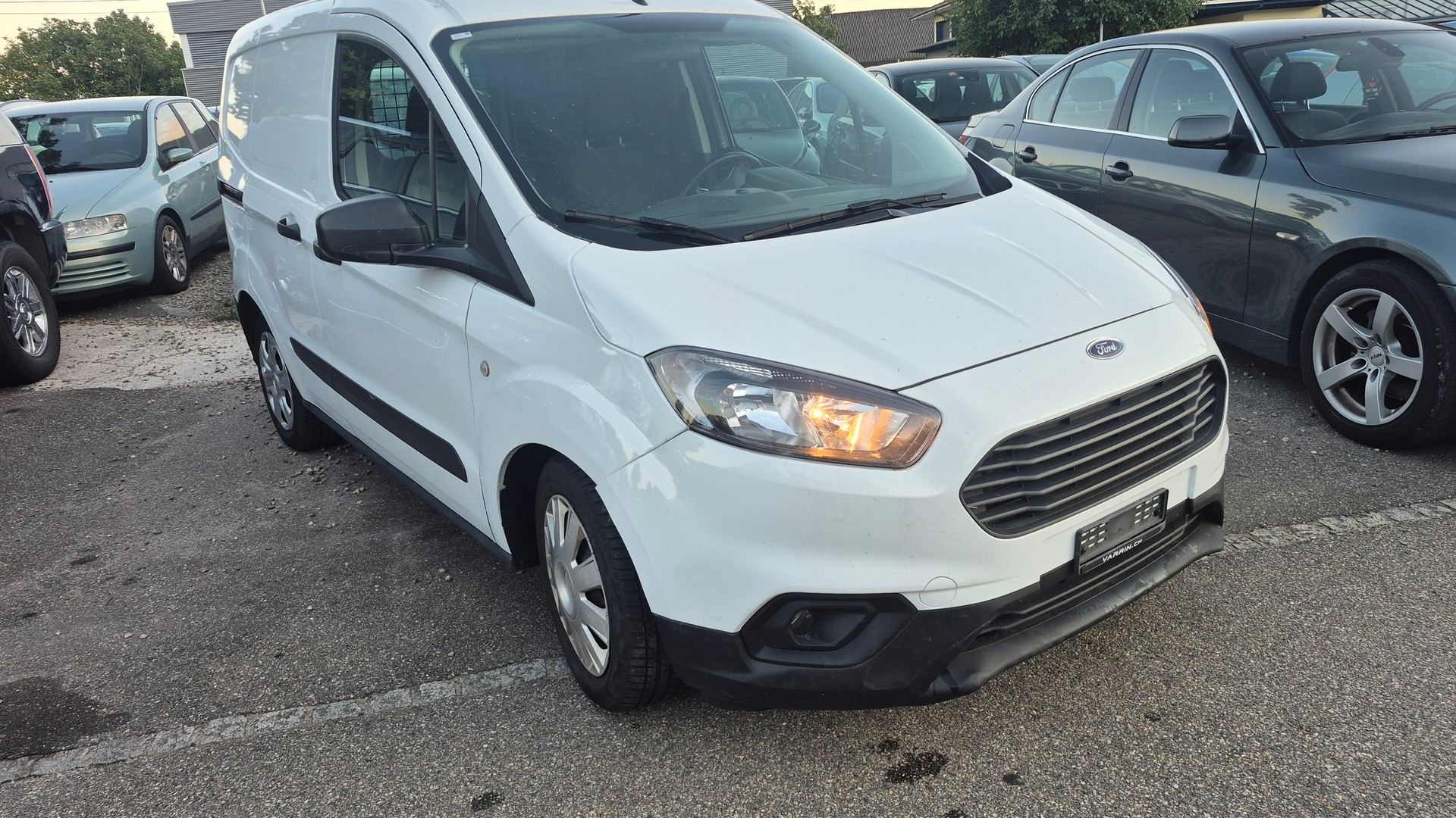 FORD Transit Courier Van 1.0 EcoBoost Sport-image-2