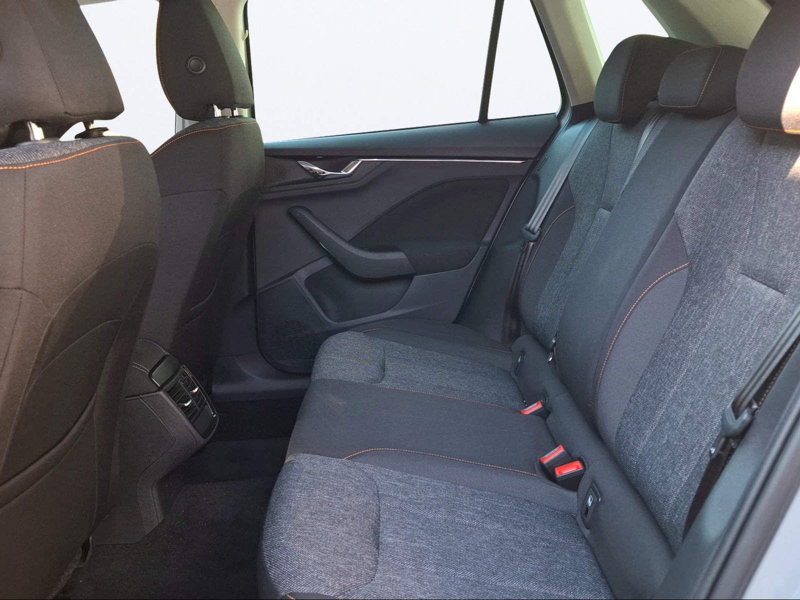 SKODA Kamiq 1.0 TSI Clever DSG-image-13