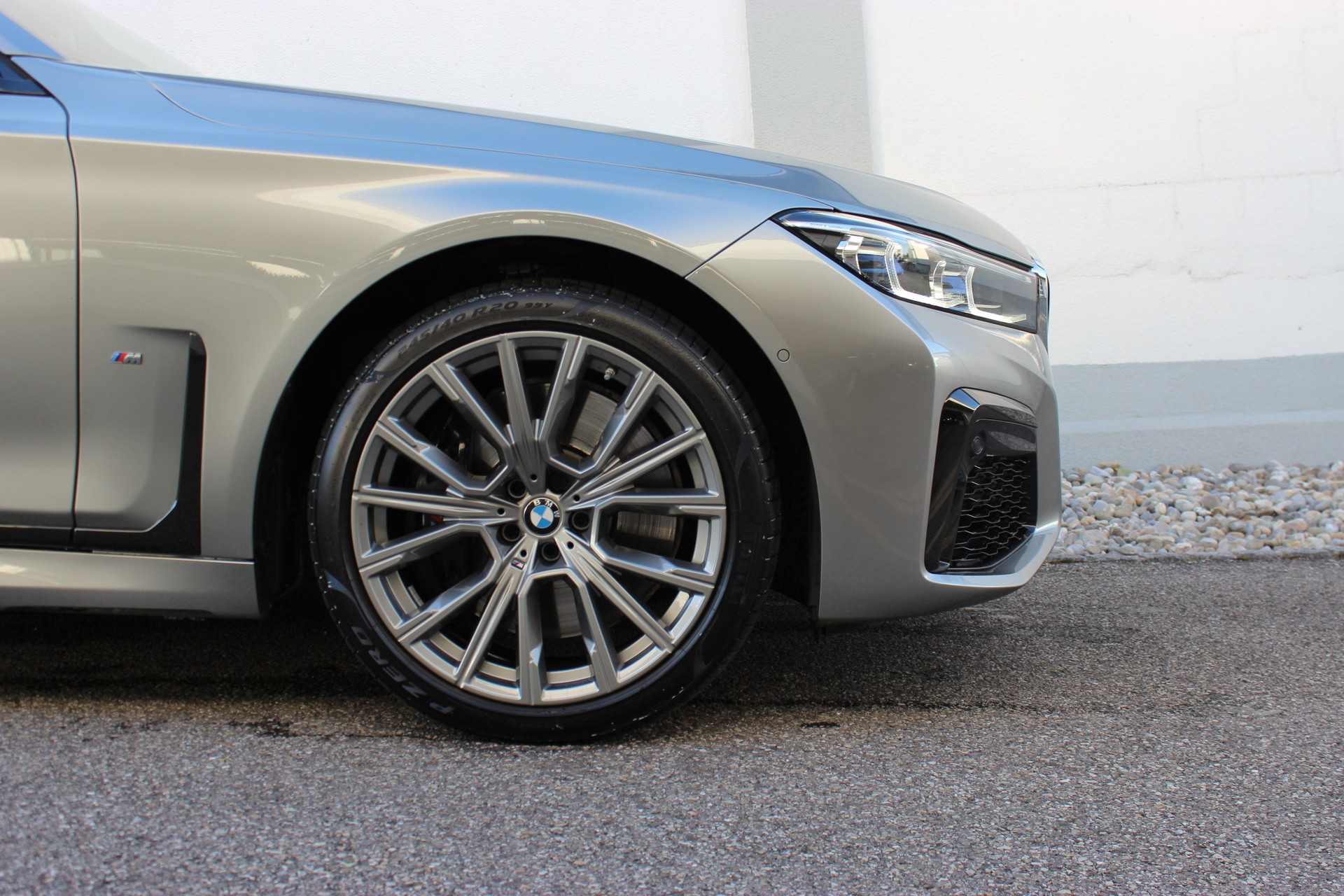 BMW 750i xDrive M Sport *BOWERS & WILKINS*-image-7