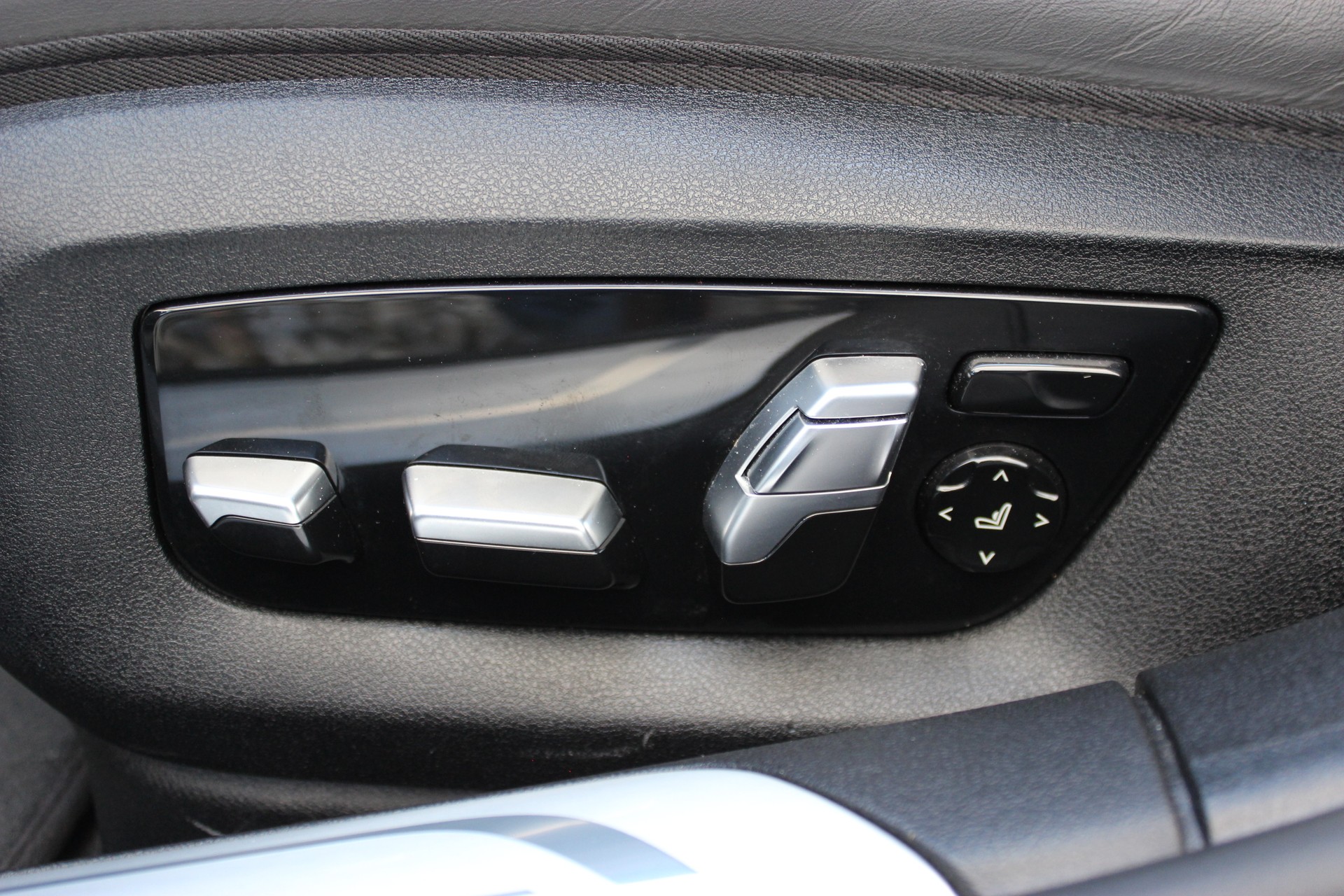 BMW 750i xDrive M Sport *BOWERS & WILKINS*-image-20