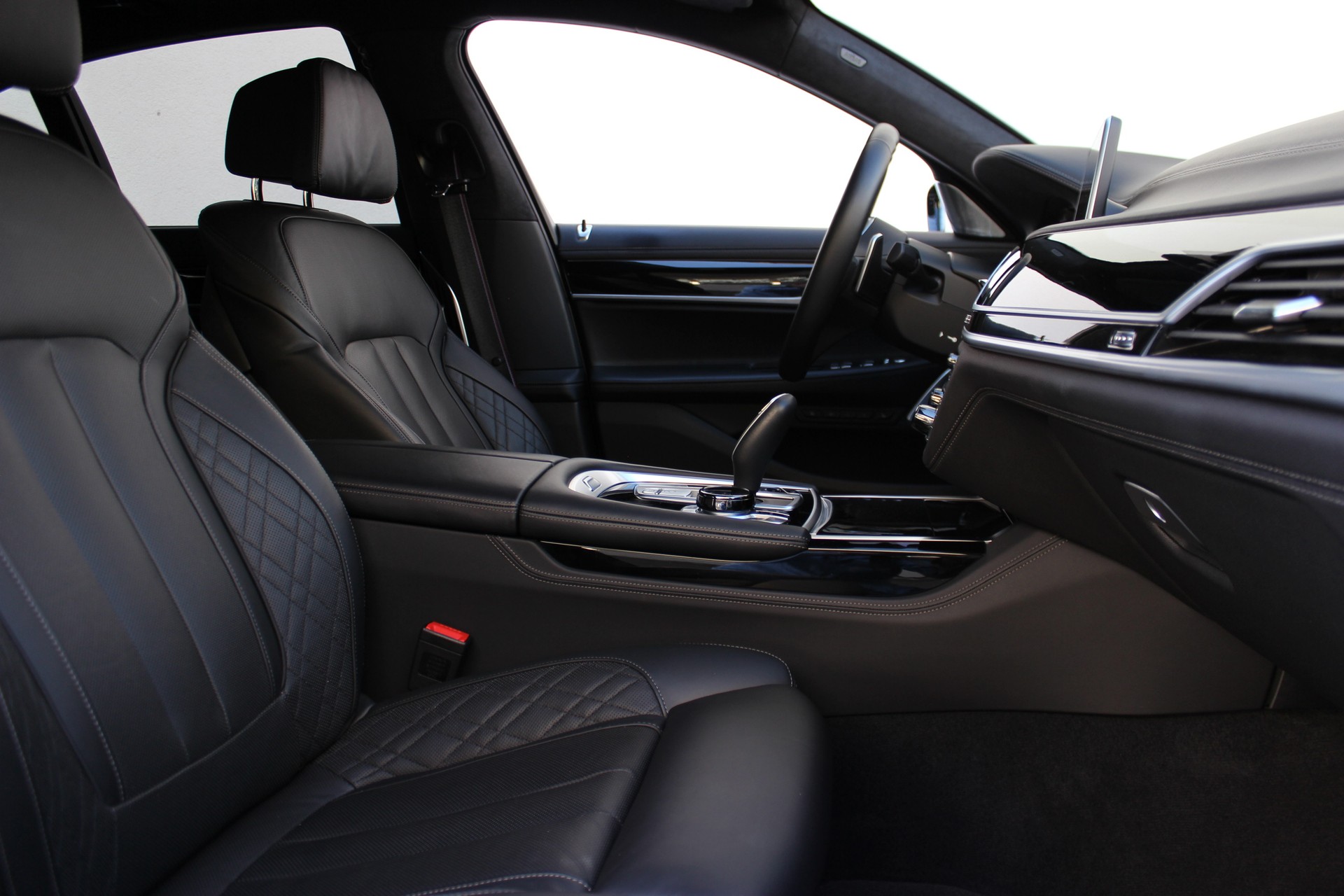 BMW 750i xDrive M Sport *BOWERS & WILKINS*-image-3