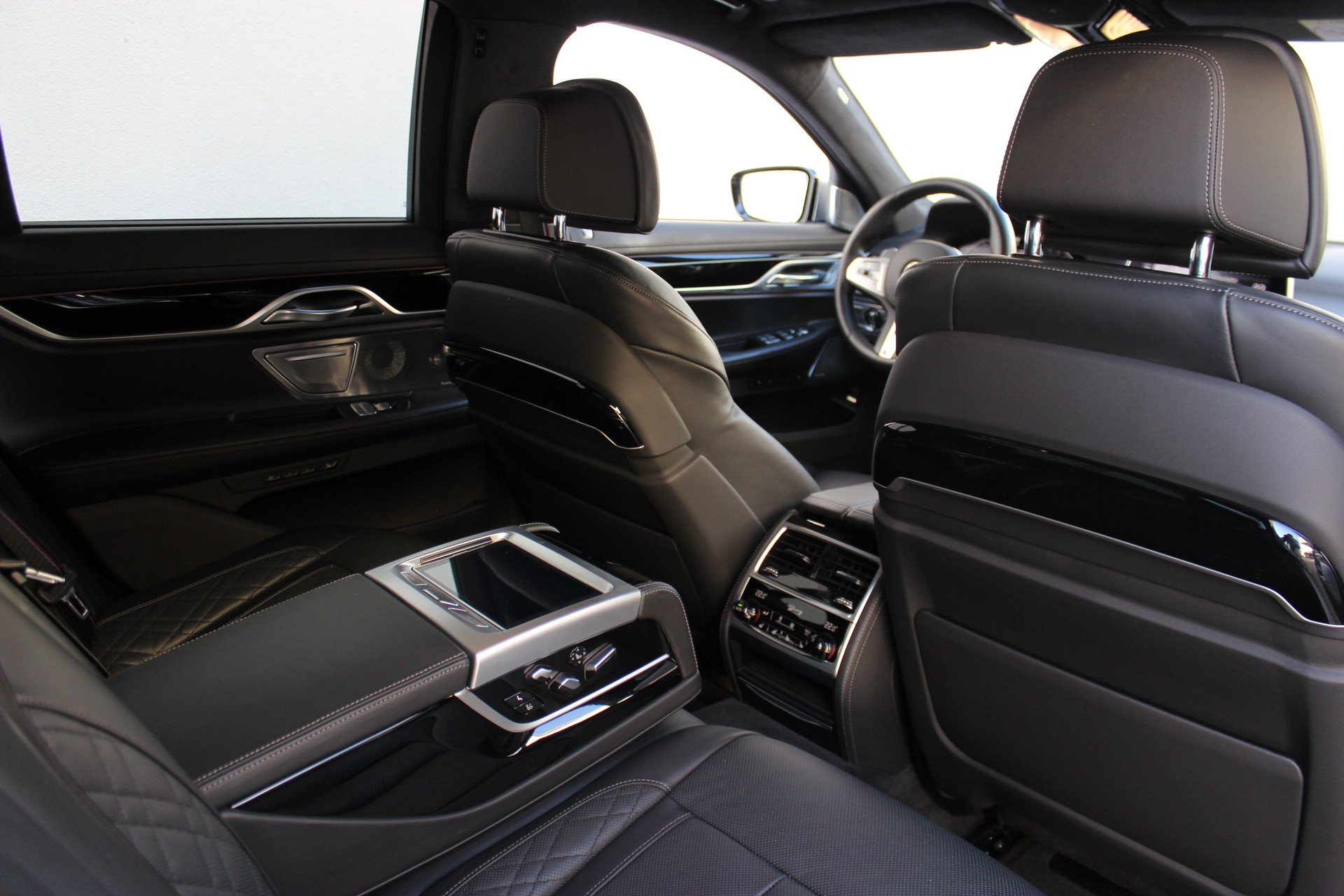BMW 750i xDrive M Sport *BOWERS & WILKINS*-image-4