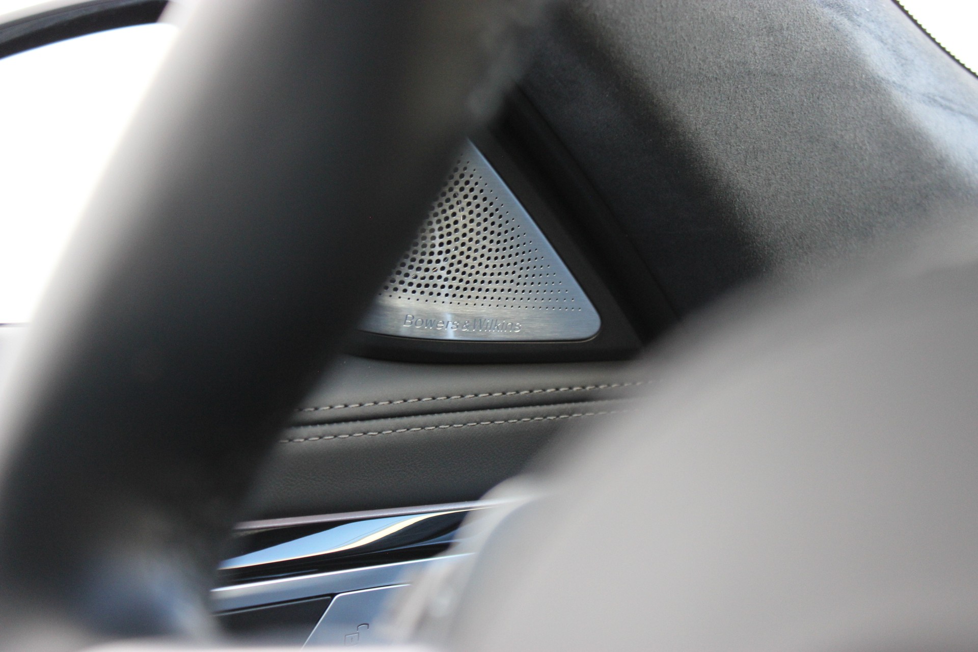 BMW 750i xDrive M Sport *BOWERS & WILKINS*-image-23