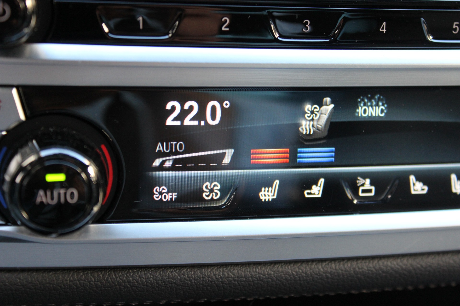 BMW 750i xDrive M Sport *BOWERS & WILKINS*-image-19