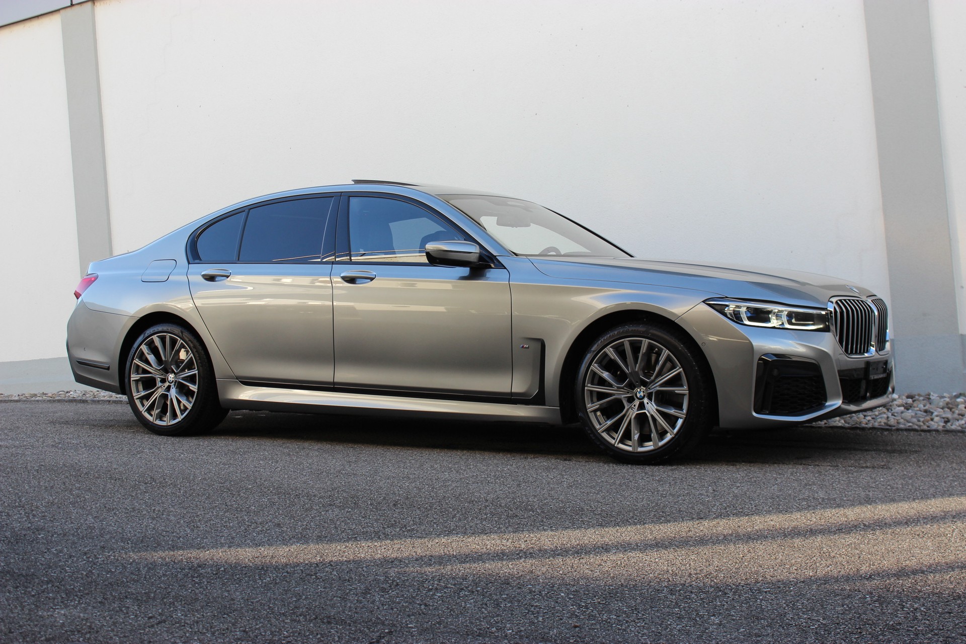 BMW 750i xDrive M Sport *BOWERS & WILKINS*-image-5