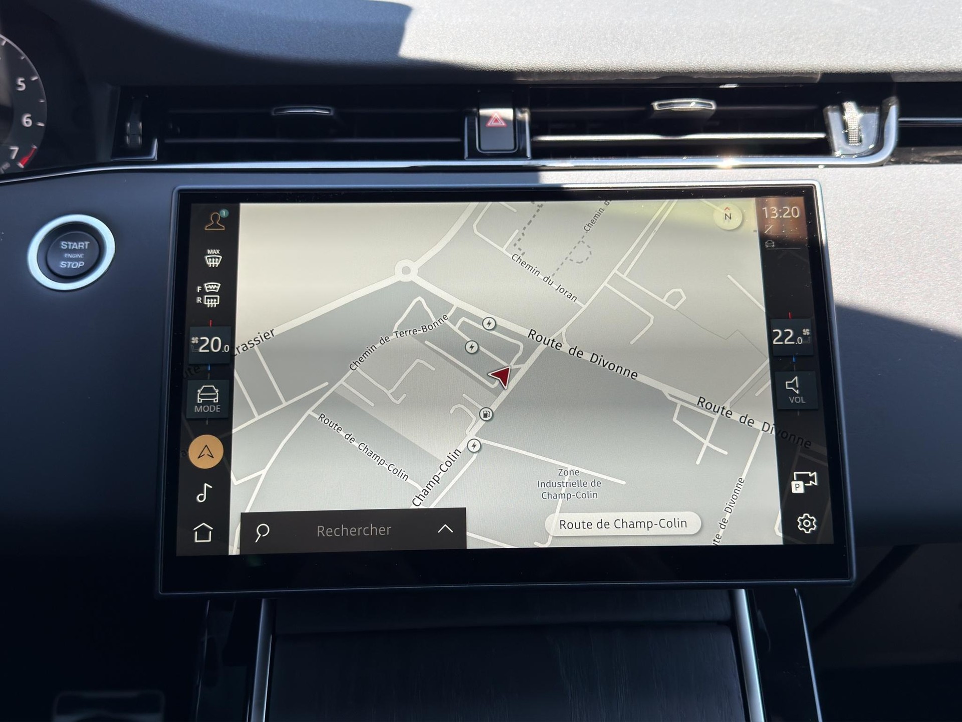 LAND ROVER Range Rover Evoque 1.5 T 270e Hoxton Edition-image-4