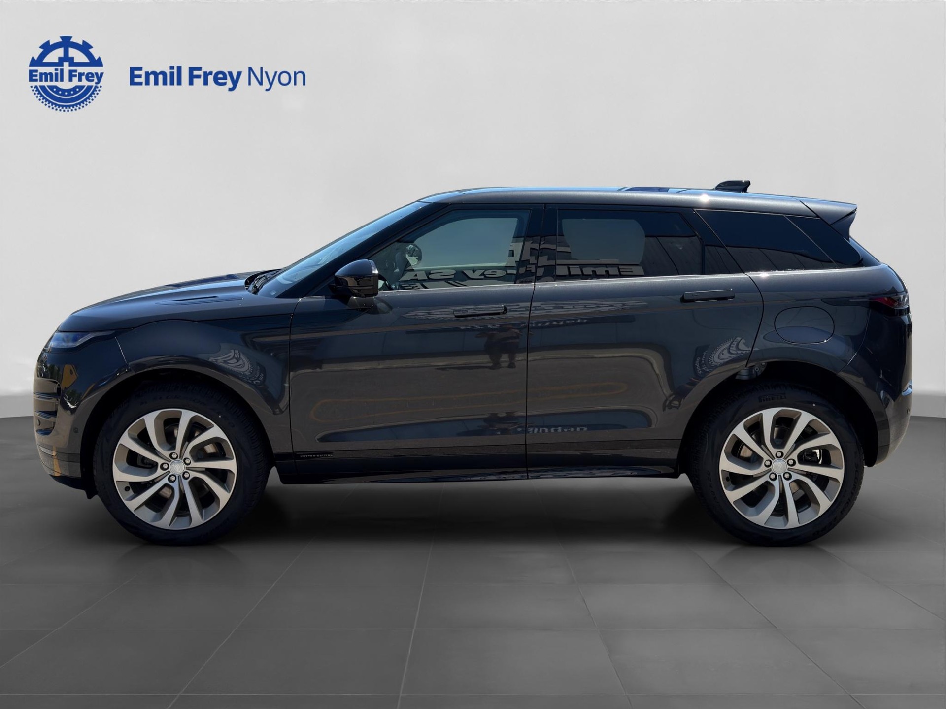 LAND ROVER Range Rover Evoque 1.5 T 270e Hoxton Edition-image-2