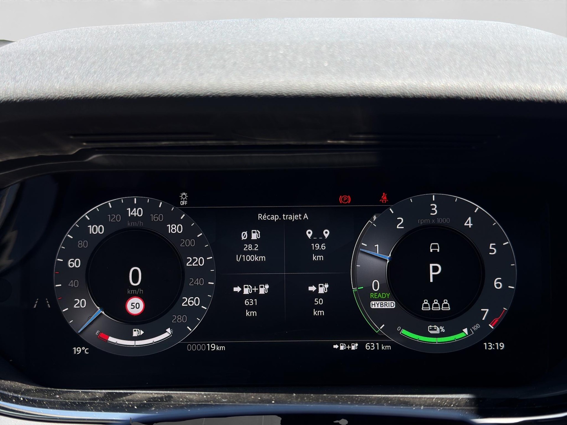 LAND ROVER Range Rover Evoque 1.5 T 270e Hoxton Edition-image-3