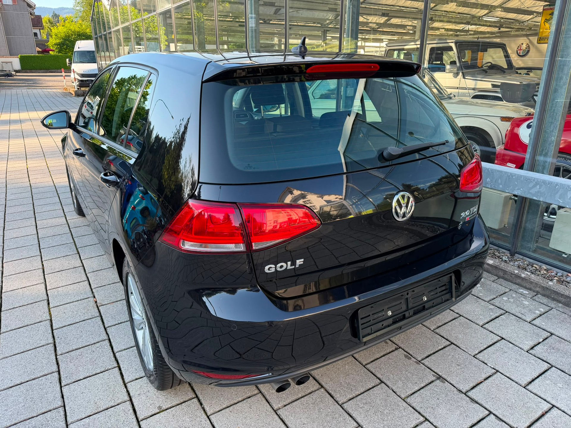 VW Golf 2.0 TDI Comfortline 4Motion-image-4