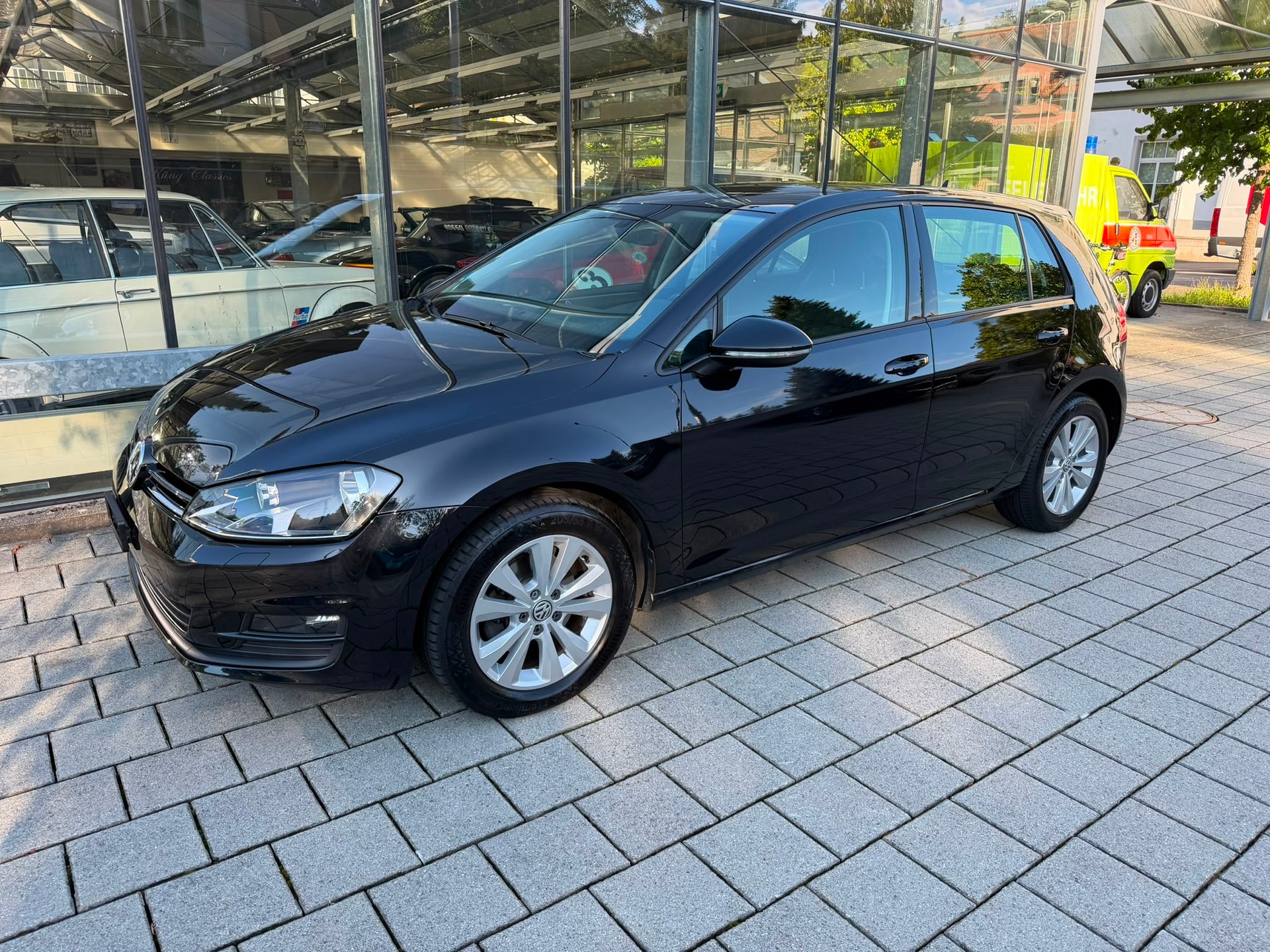 VW Golf 2.0 TDI Comfortline 4Motion-image-0