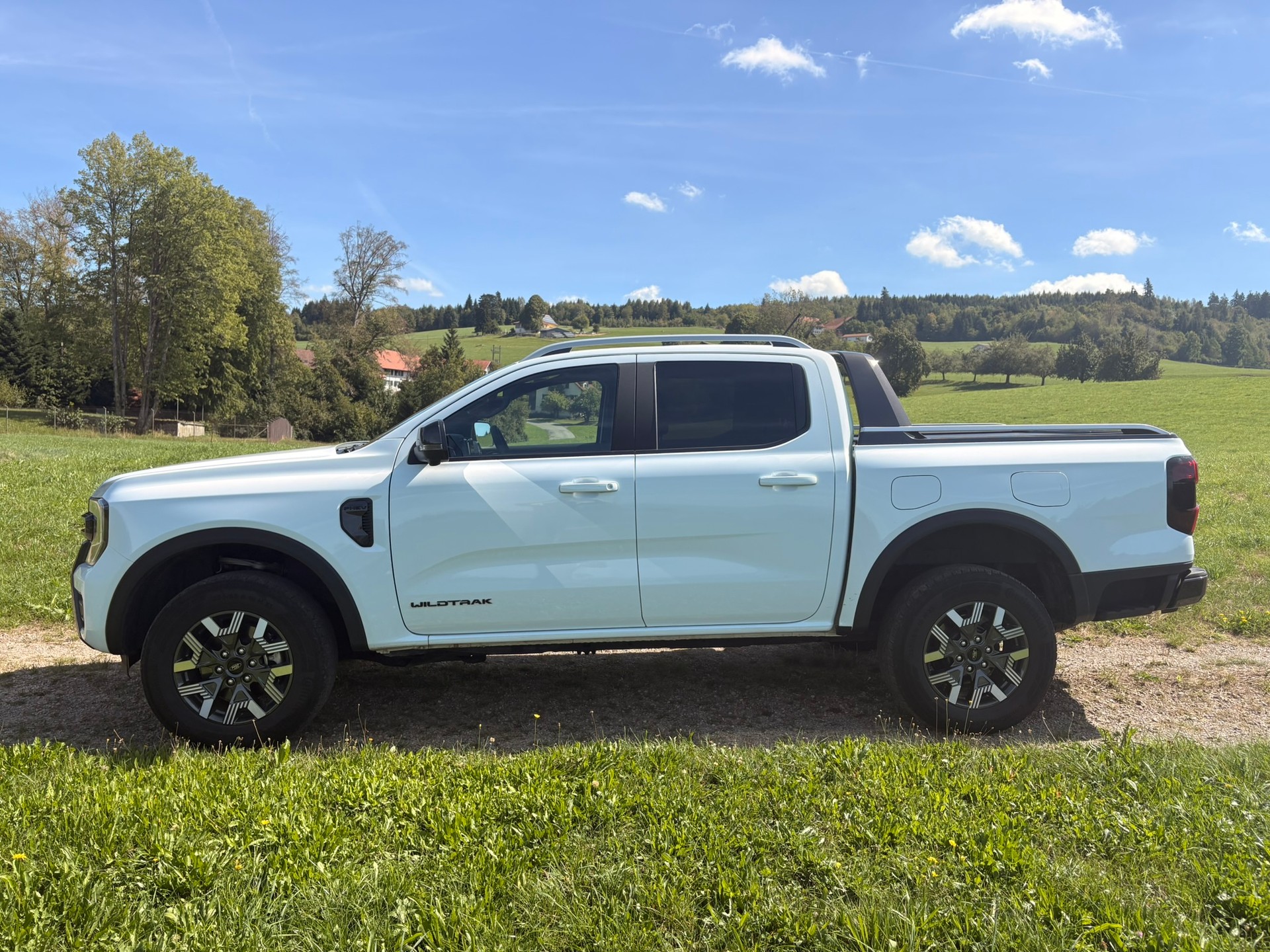 FORD 2.3 EcoBoost 4x4 Wildtrak PHEV-image-1