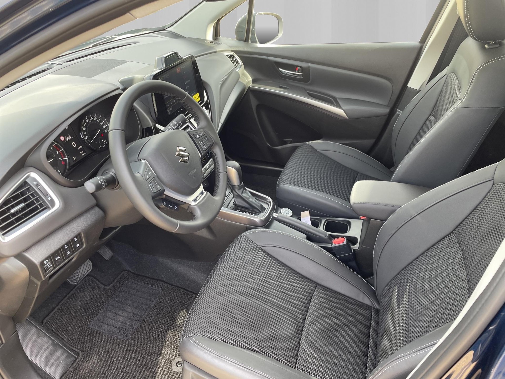 SUZUKI S-Cross 1.4 T Piz Sulai Top Hybrid 4x4-image-5