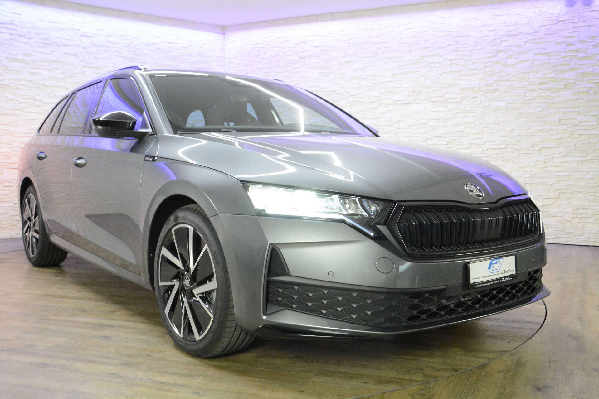 SKODA Octavia Combi 1.5 TSI SportLine DSG-image-28